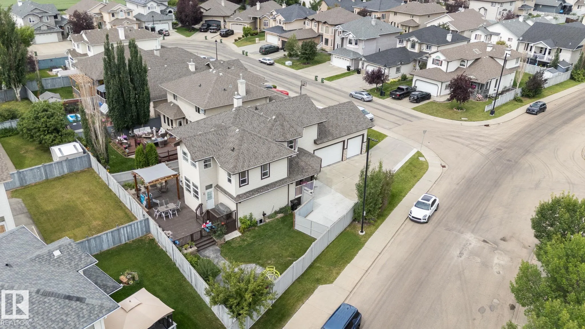 11003 177 Avenue
