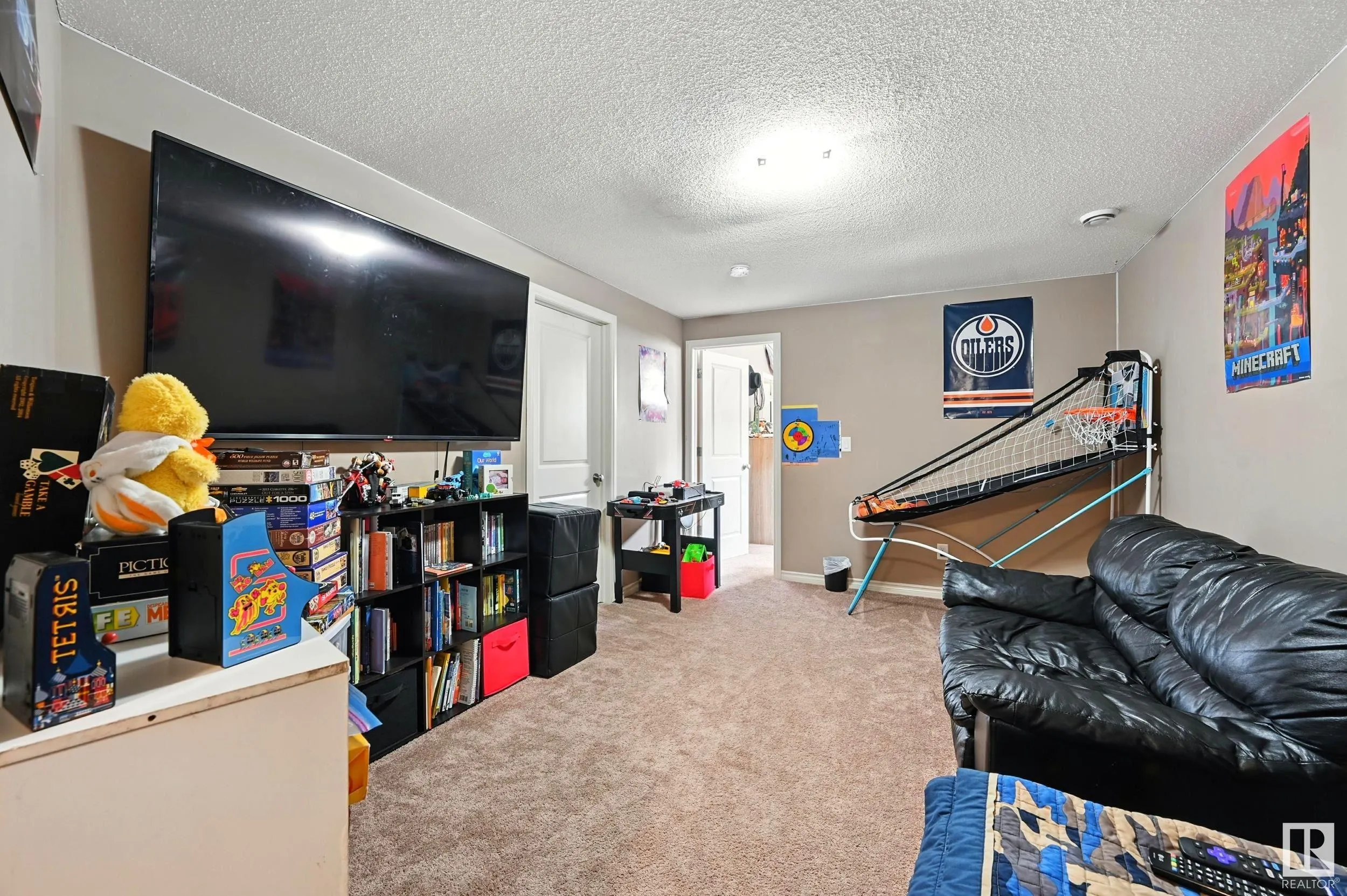 9511 102 Avenue