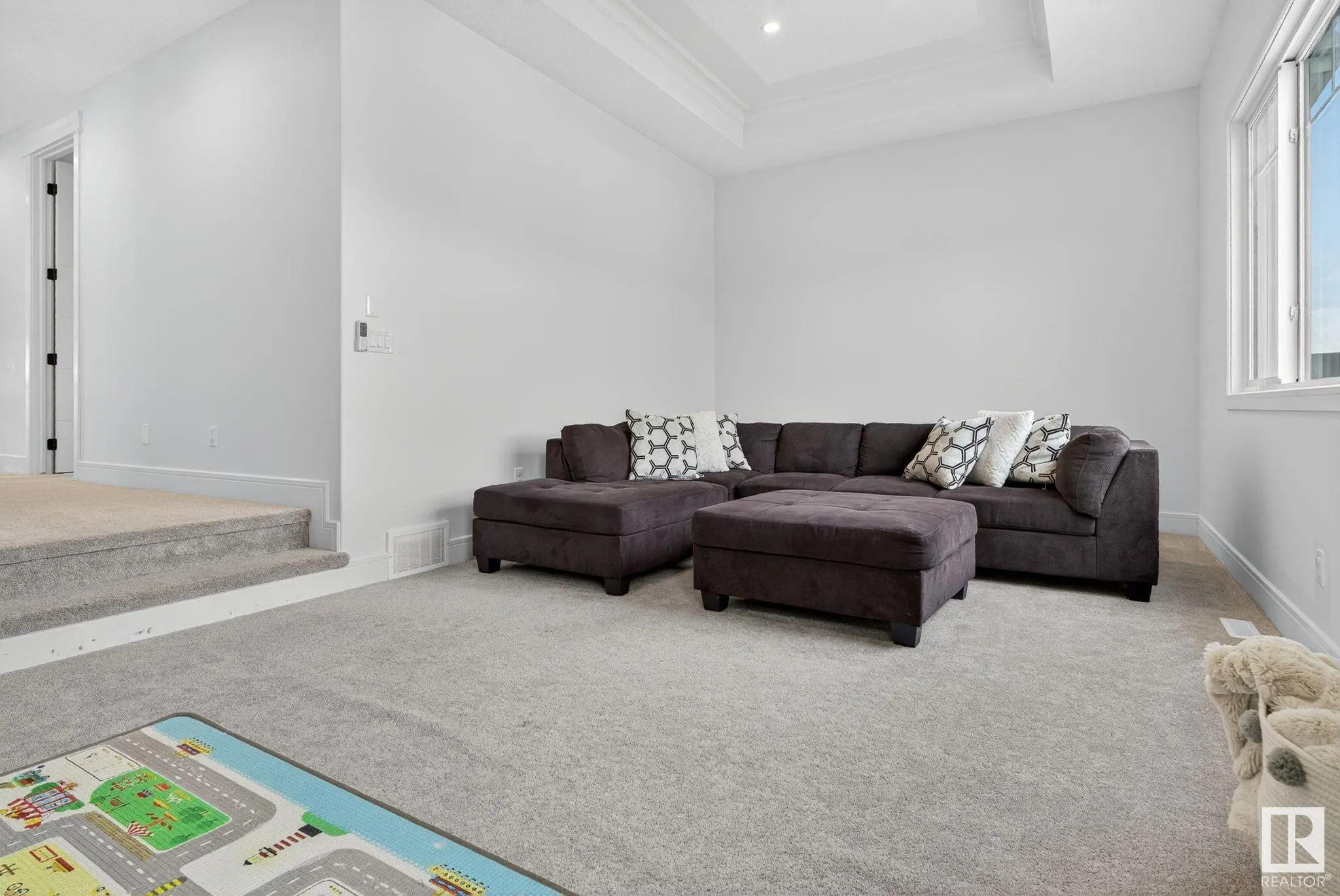 1750 TANAGER Close