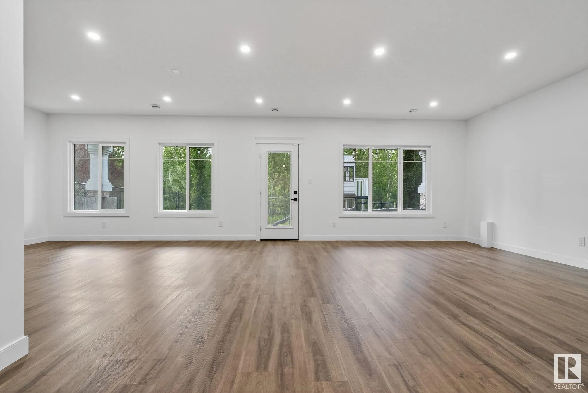 1750 TANAGER Close