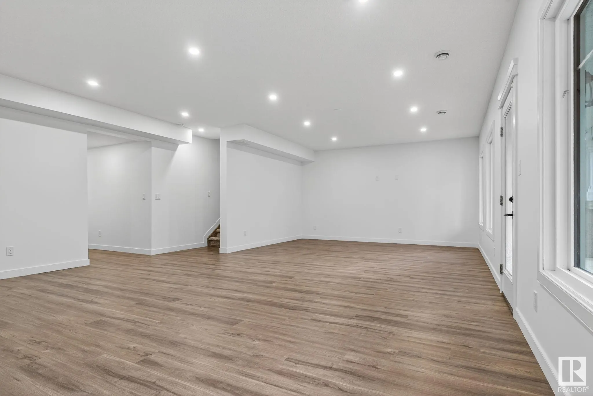1750 TANAGER Close