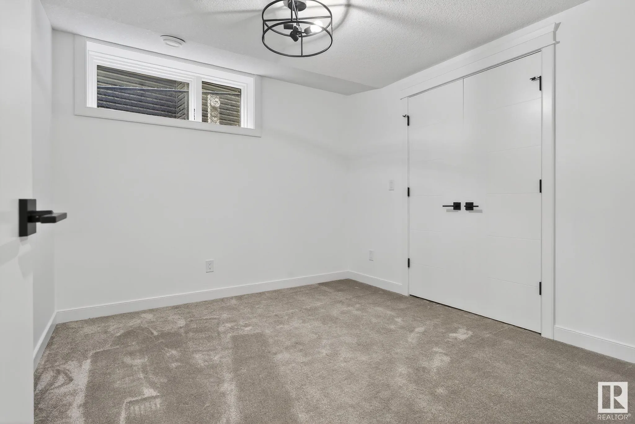 1750 TANAGER Close