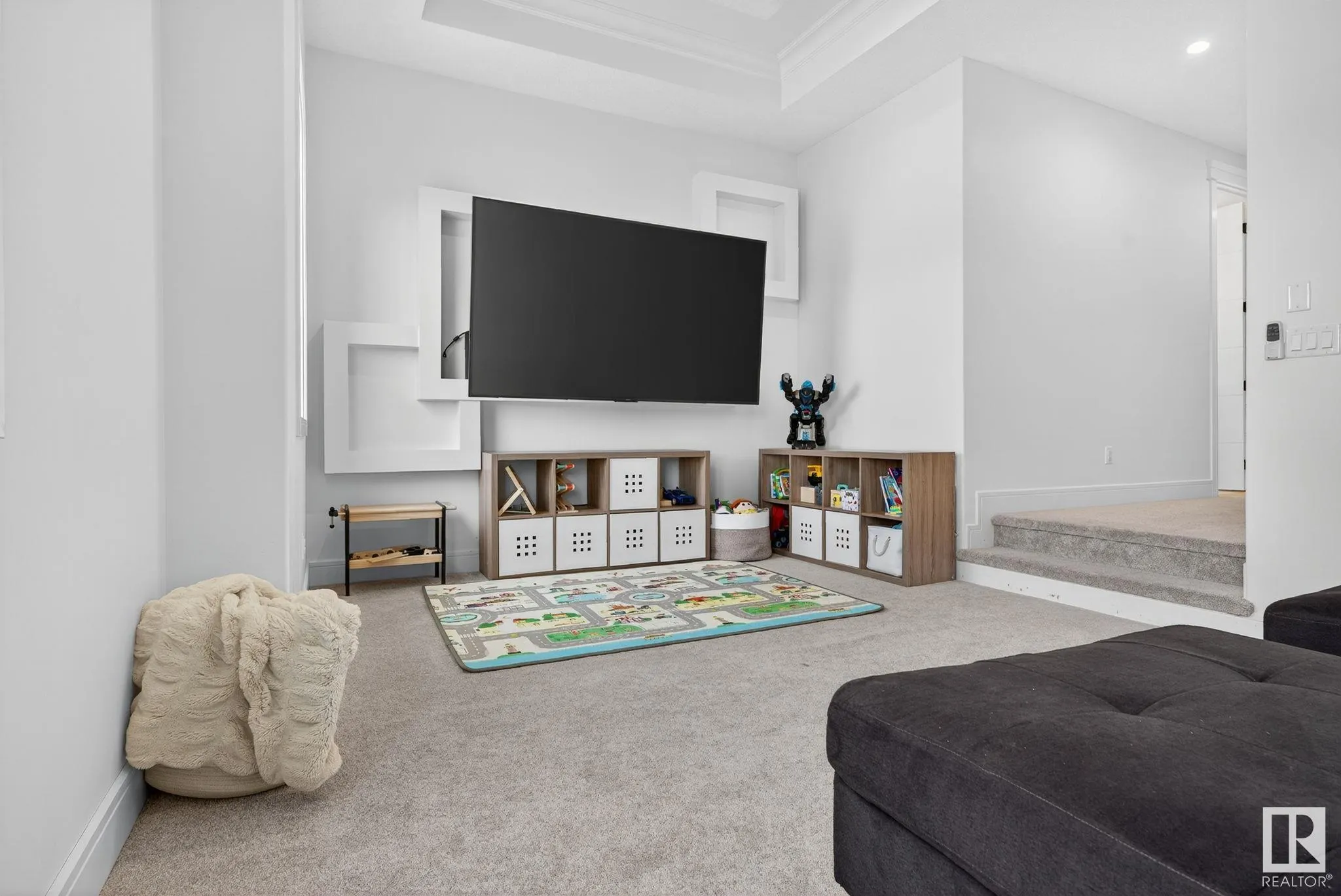 1750 TANAGER Close