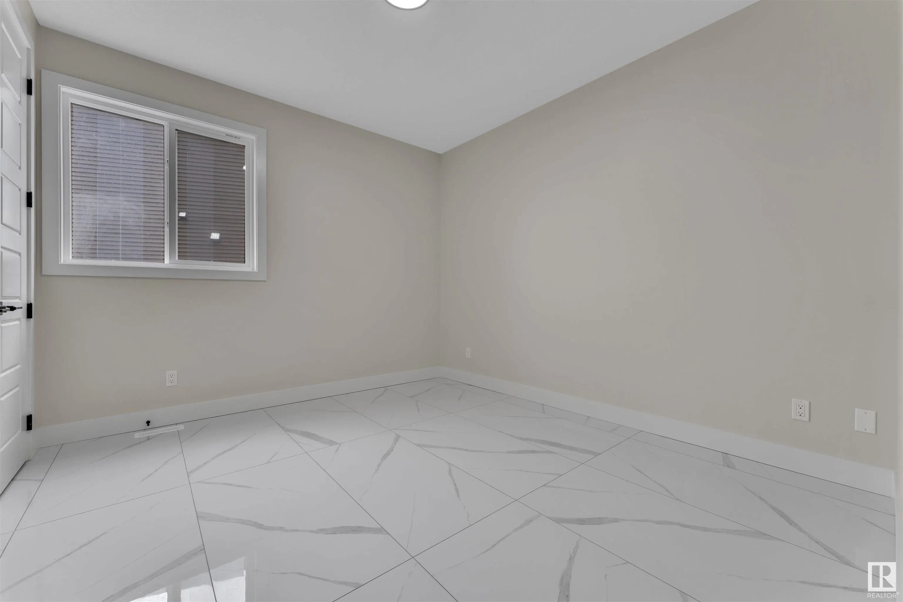 4310 35 ST