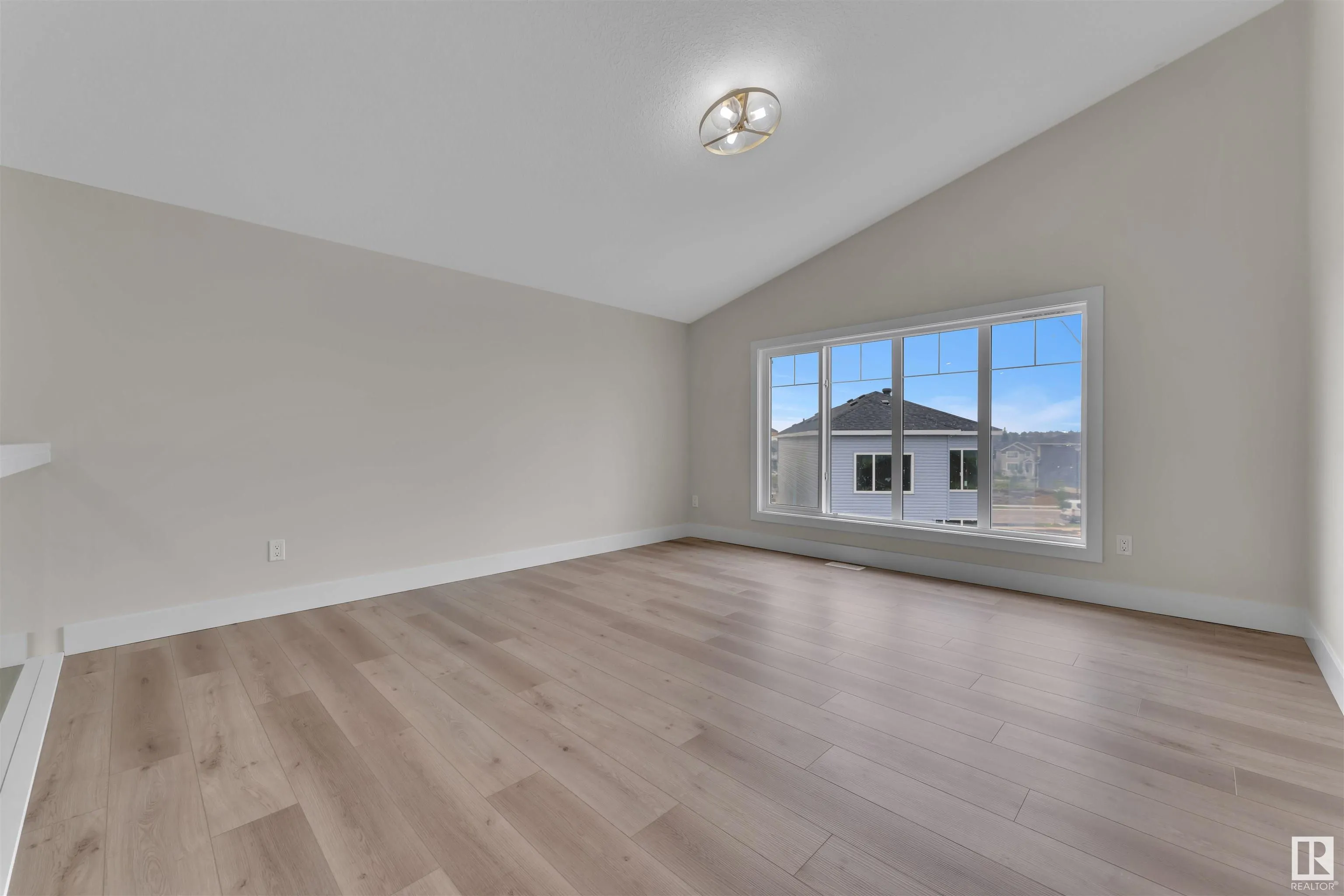 4310 35 ST