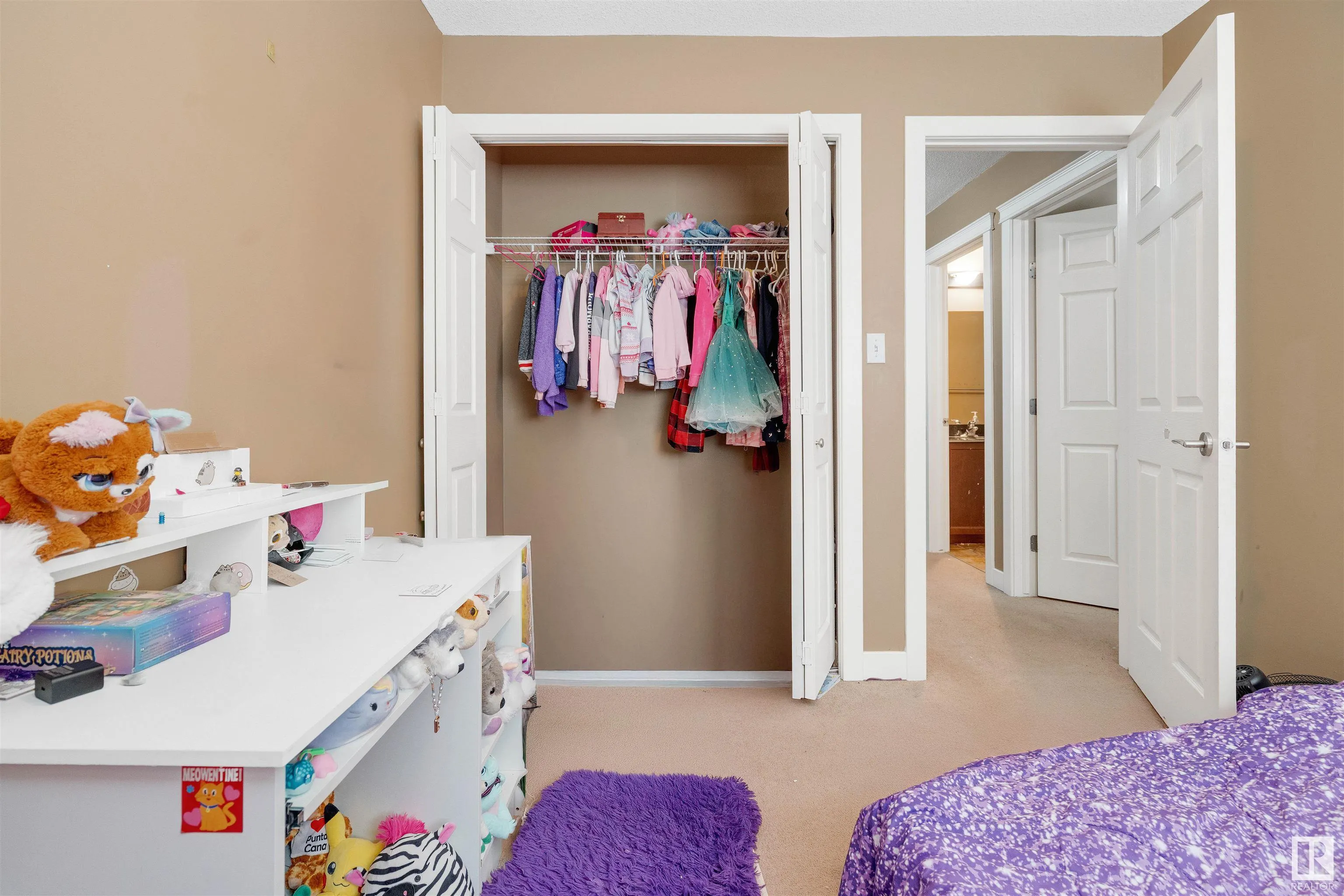 109 SANDSTONE Estates