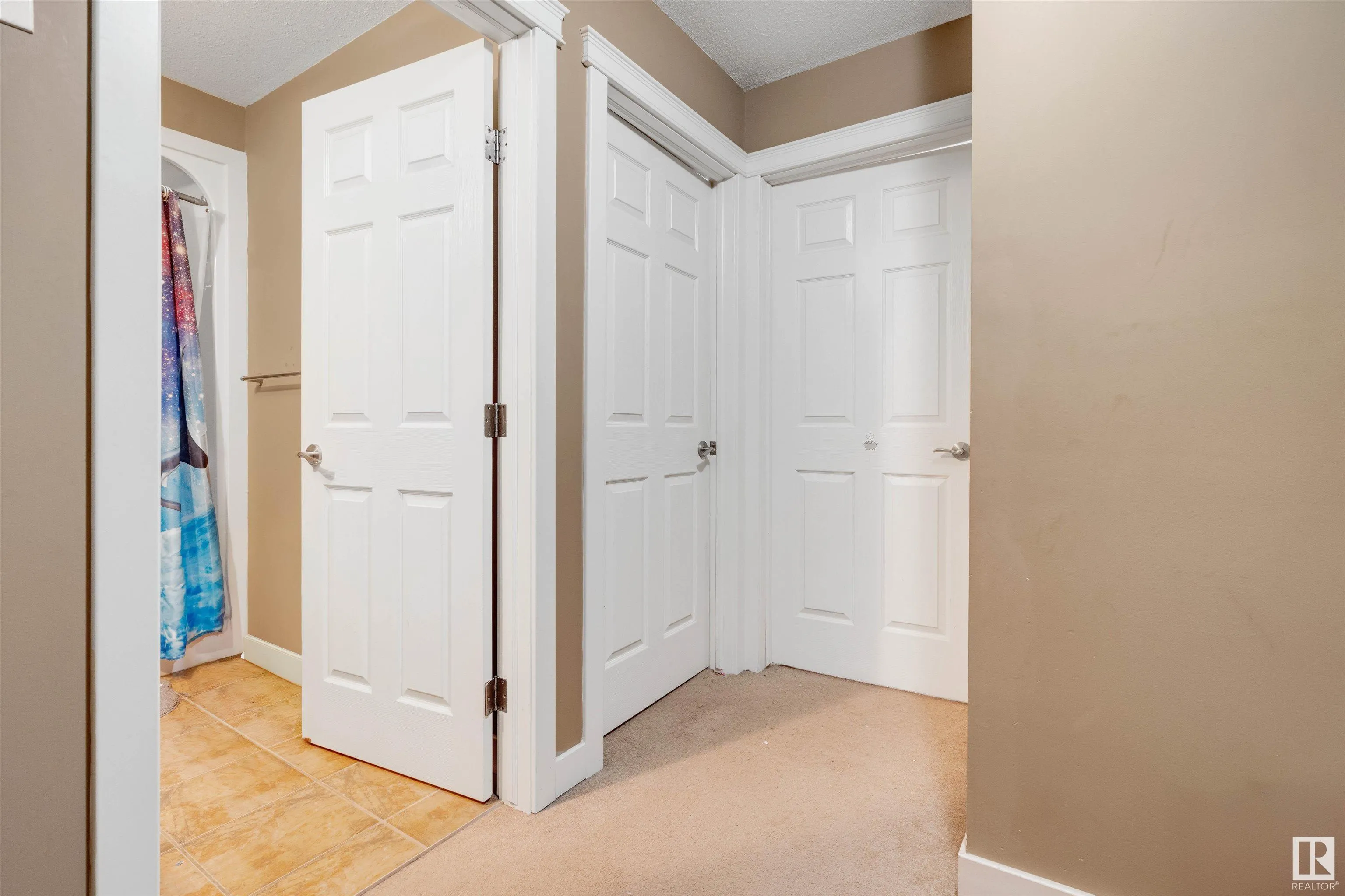 109 SANDSTONE Estates