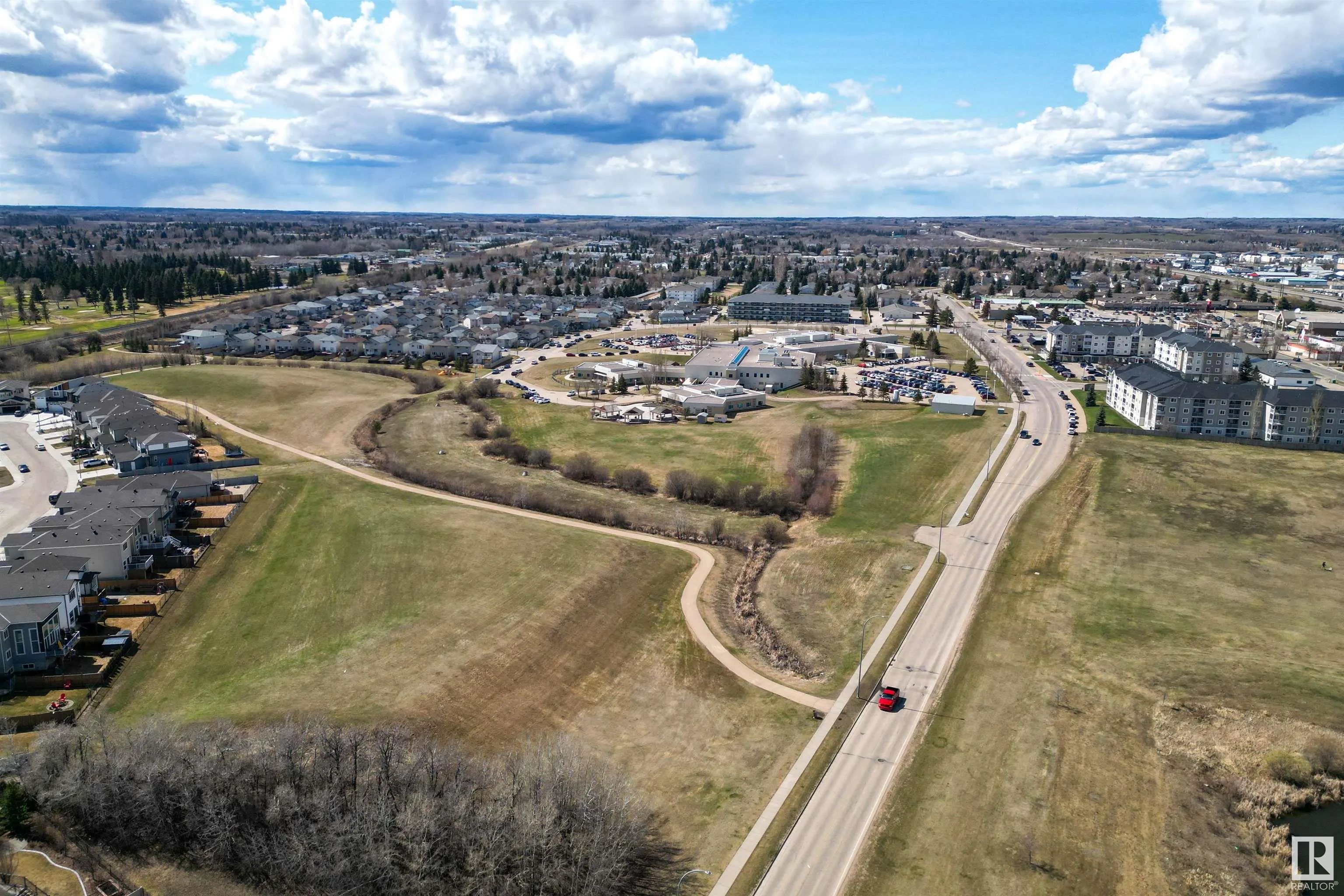 109 SANDSTONE Estates
