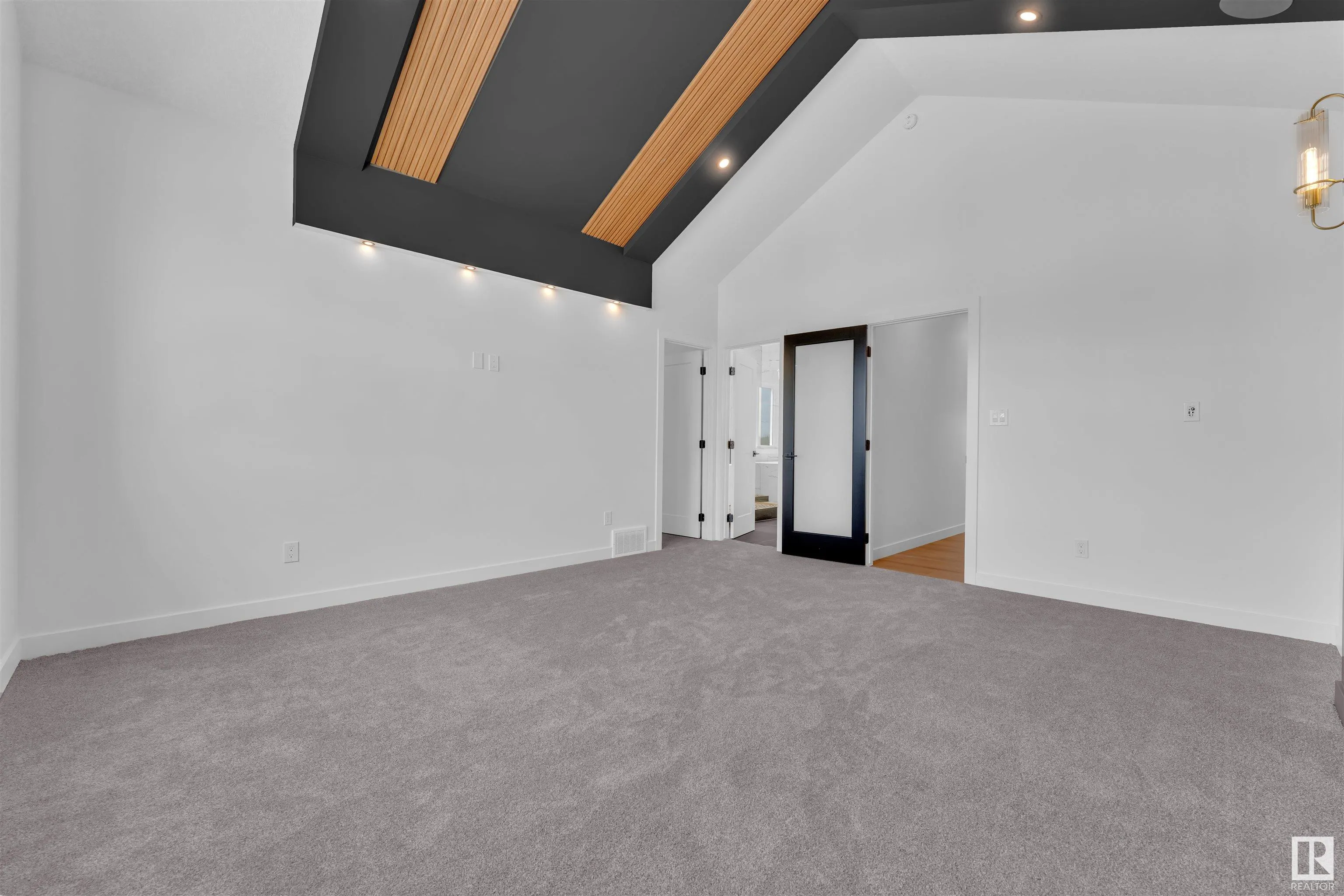 97 ELDRIDGE Point(e)