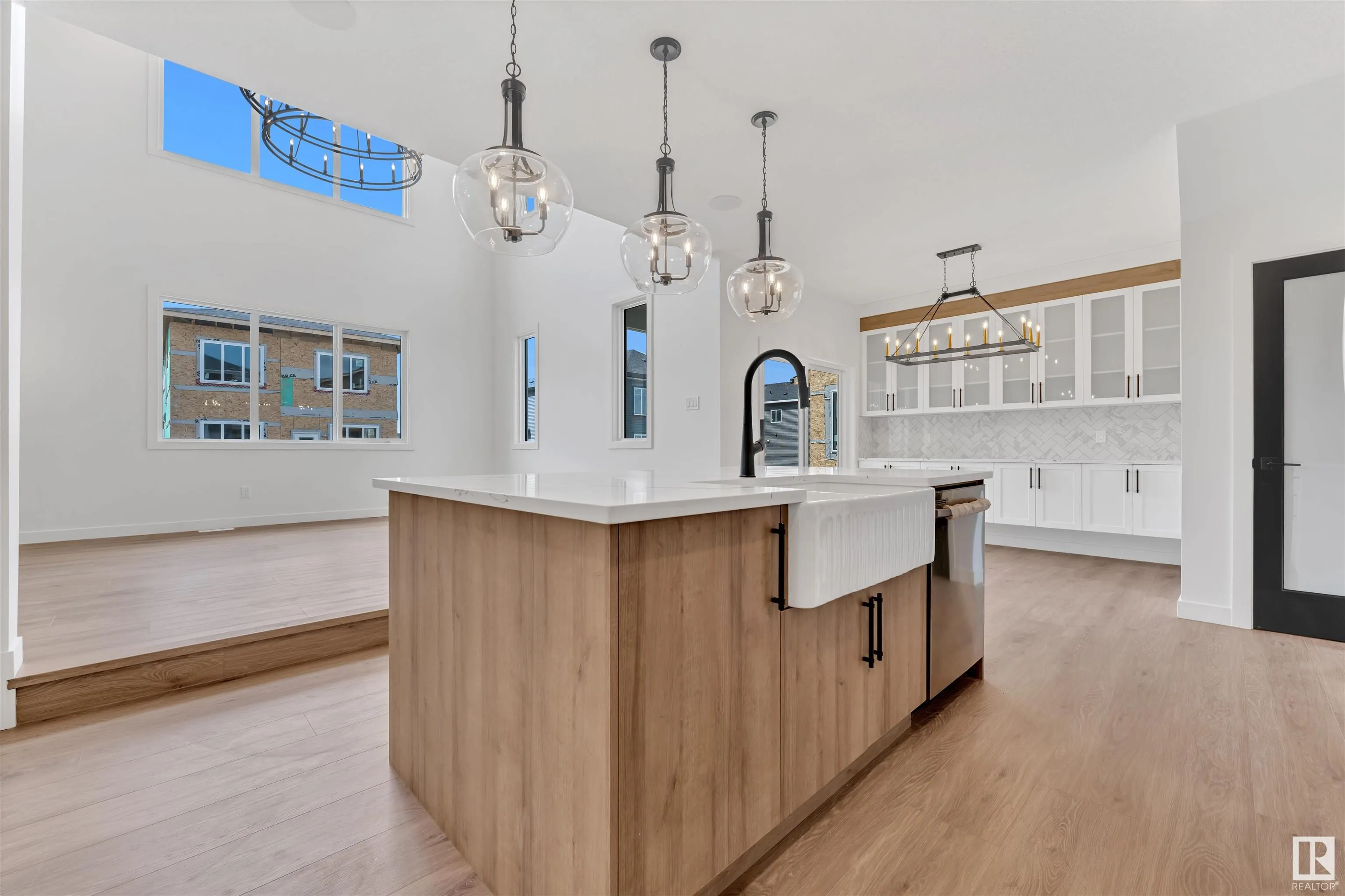 97 ELDRIDGE Point(e)