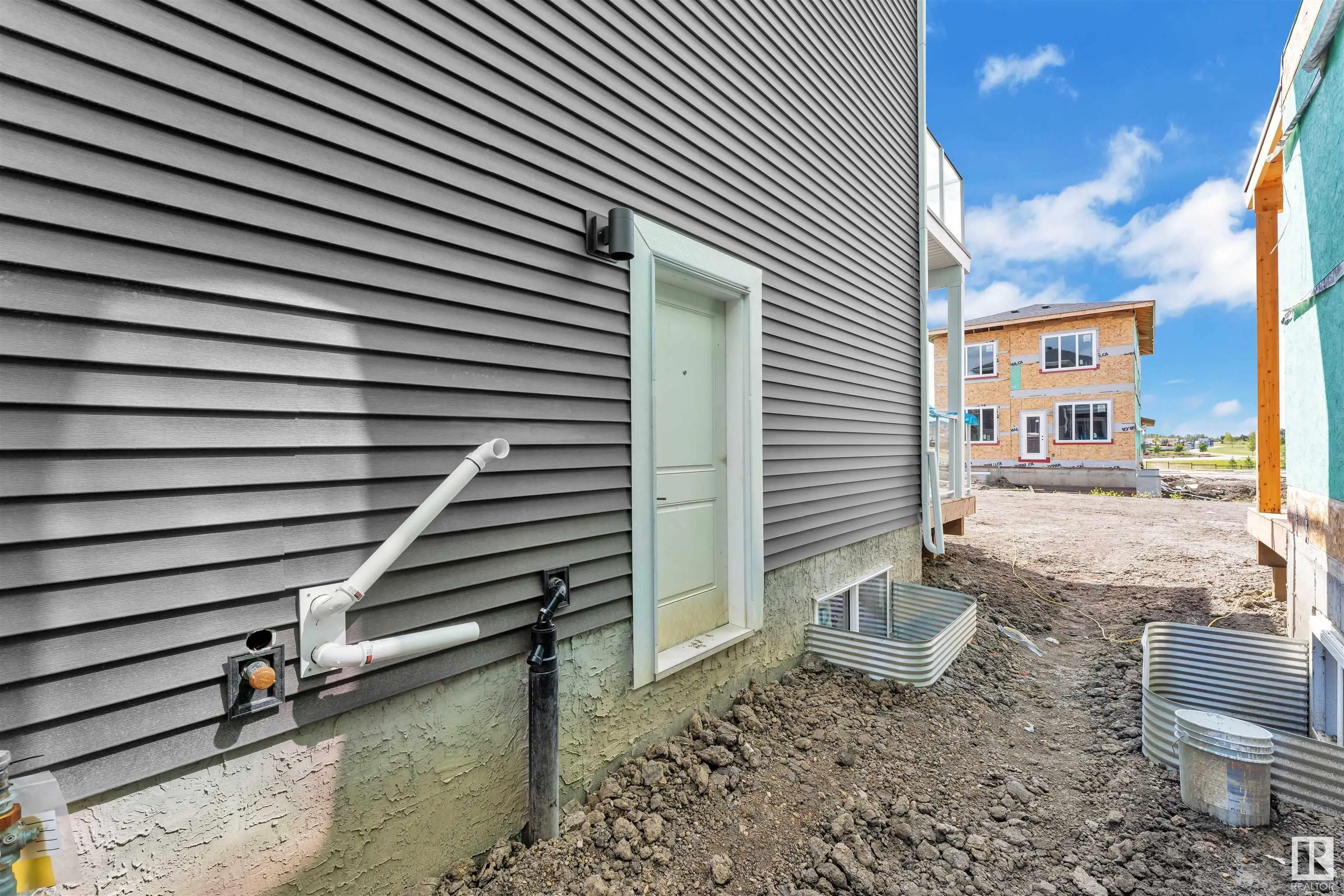 97 ELDRIDGE Point(e)