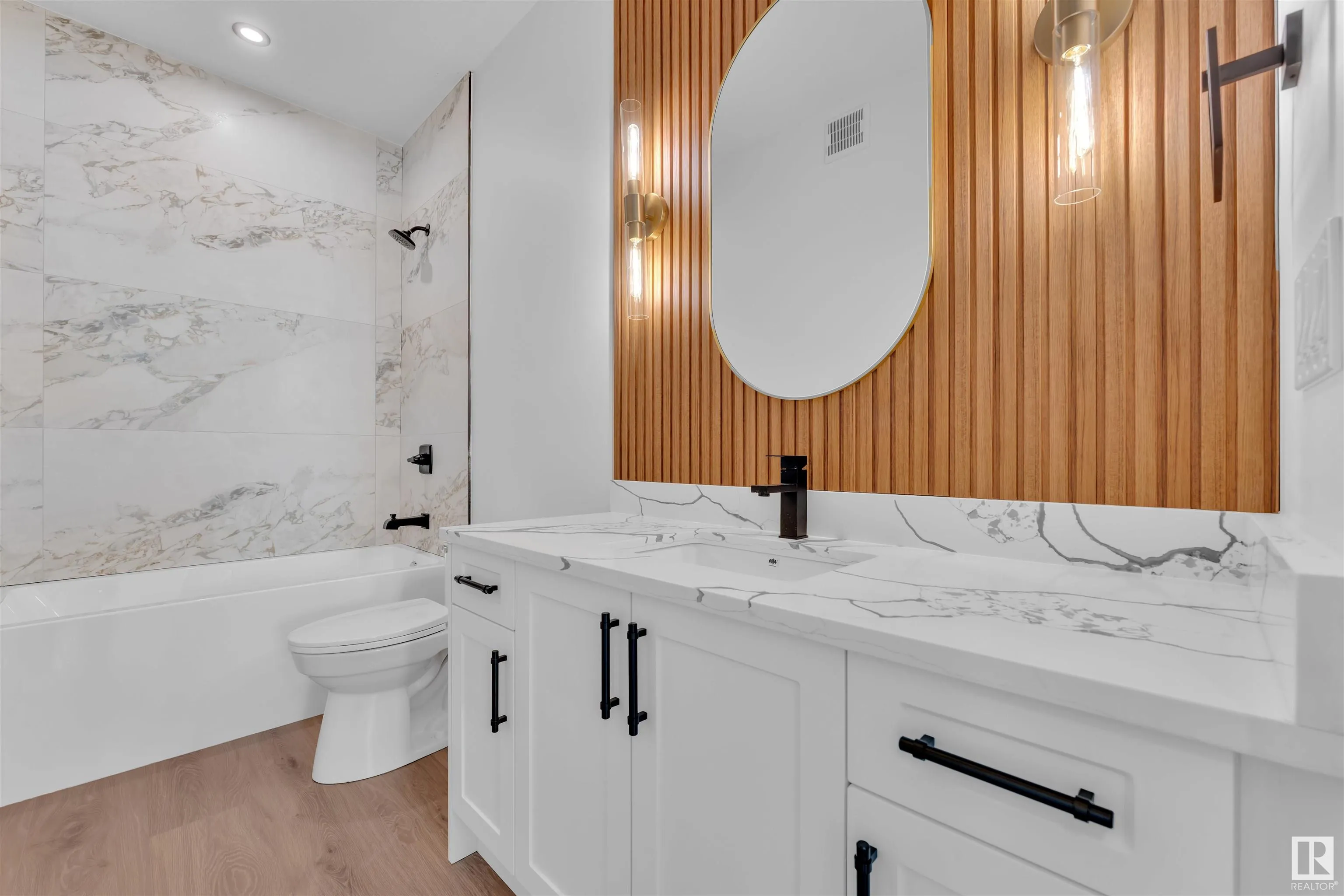 97 ELDRIDGE Point(e)