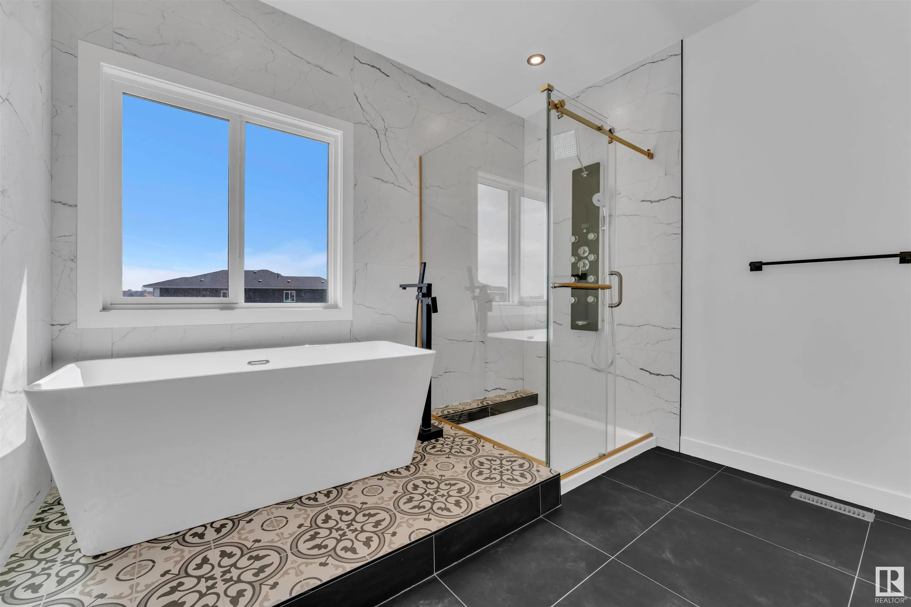 97 ELDRIDGE Point(e)