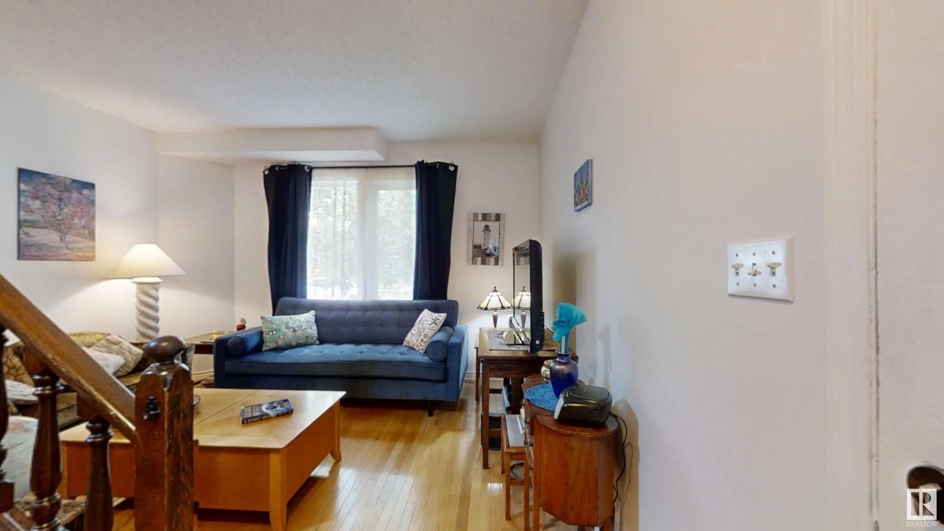 9837 85 Avenue