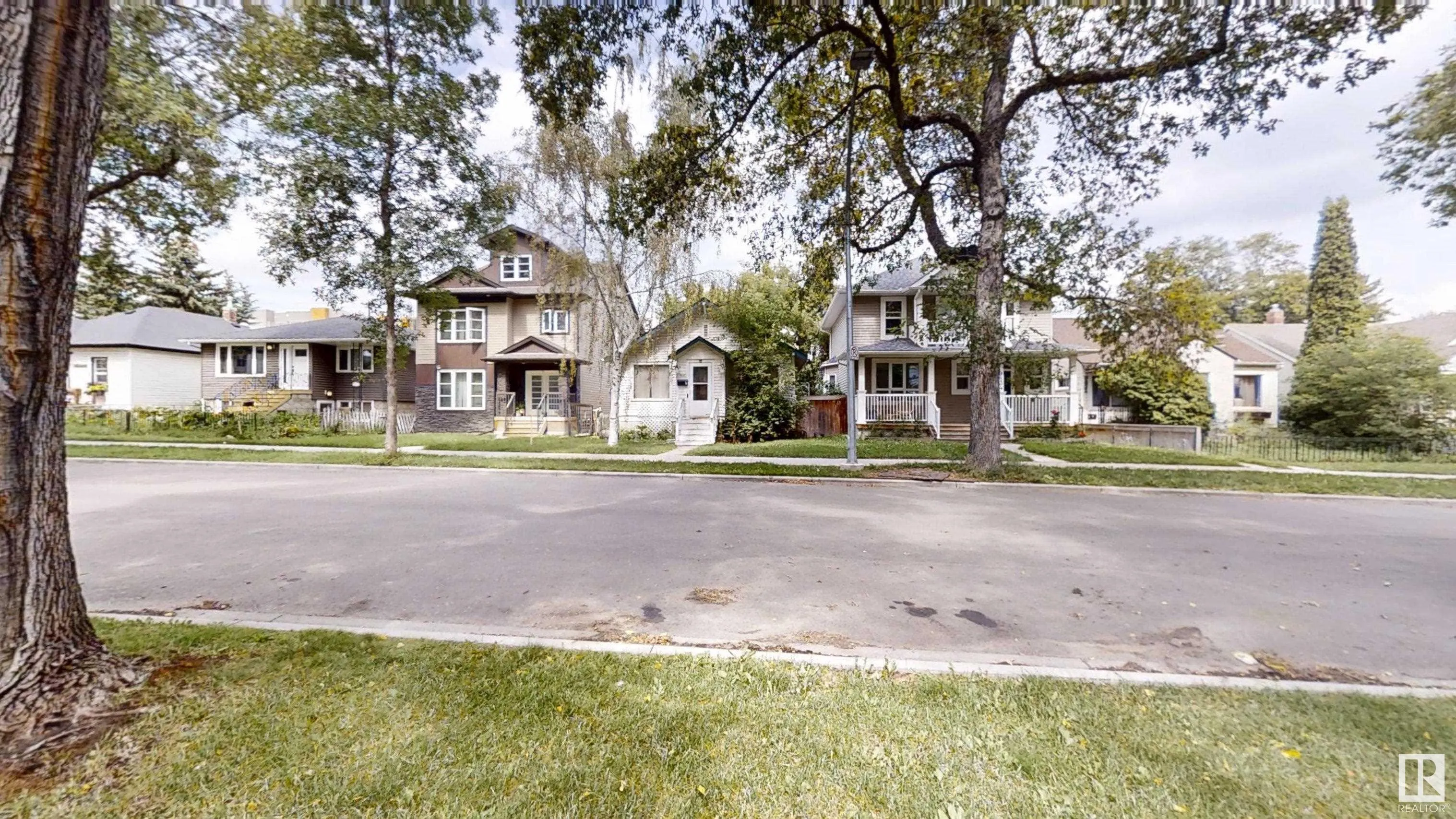 9837 85 Avenue