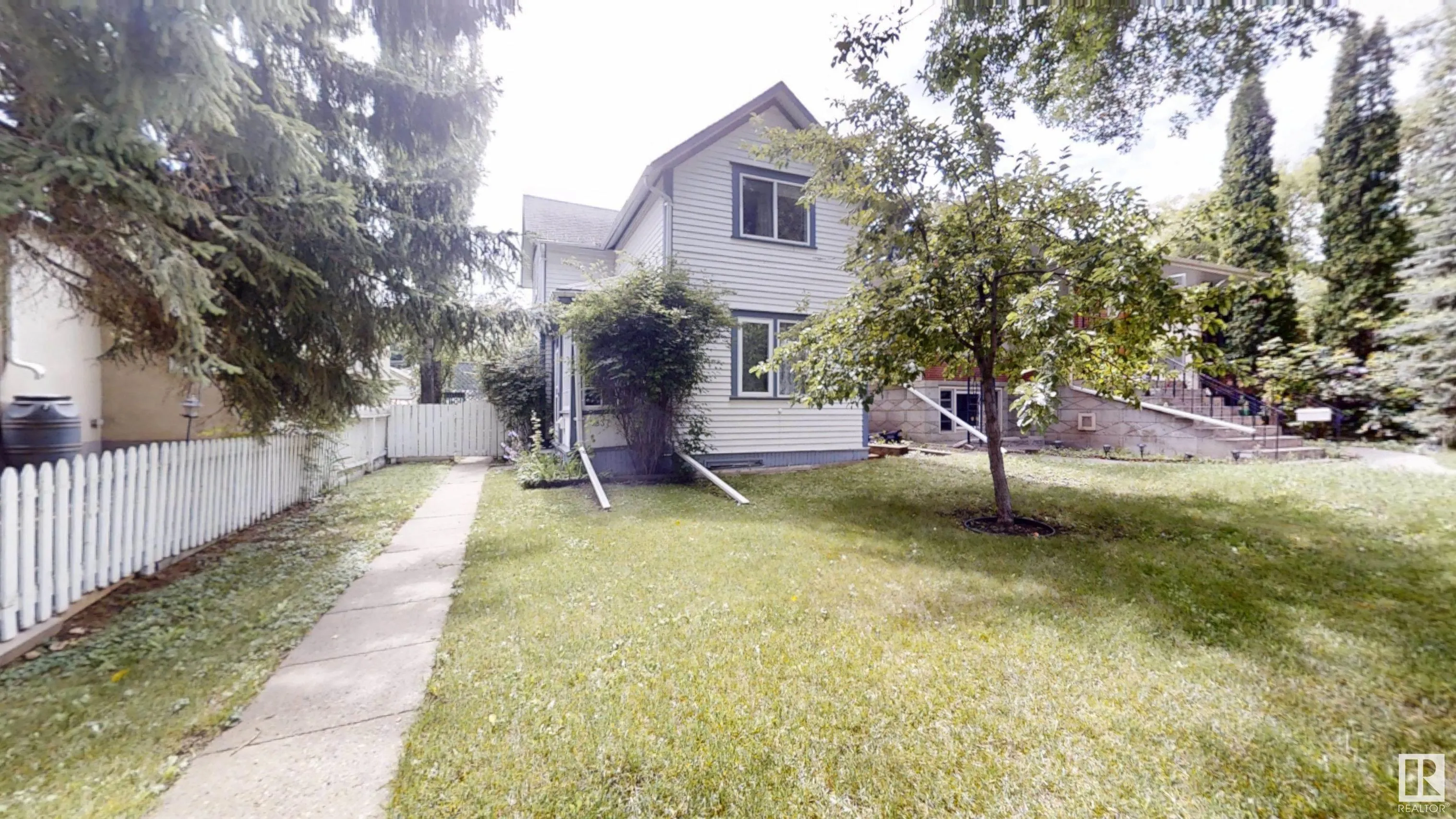 9837 85 Avenue