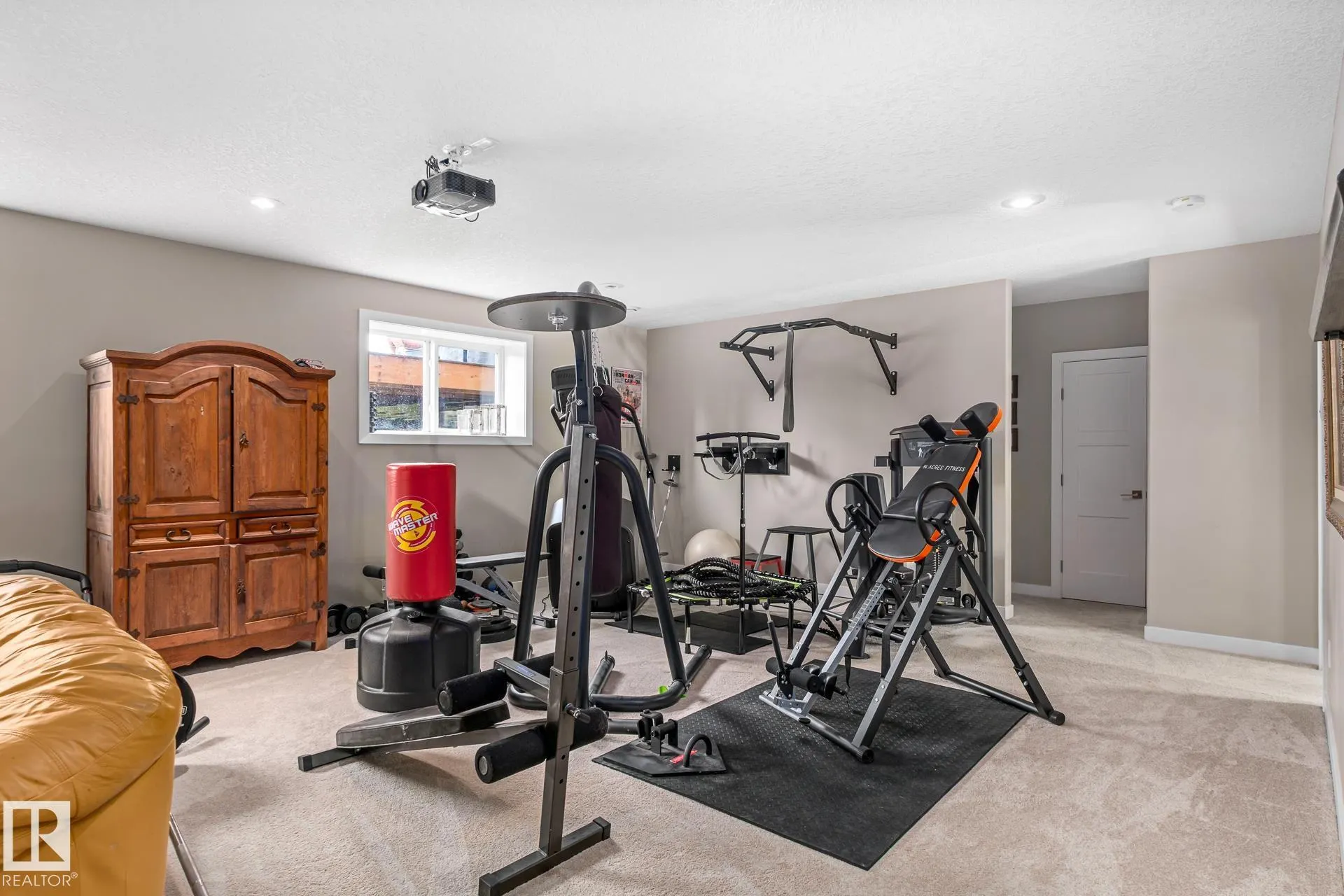 2035 SPRING Drive
