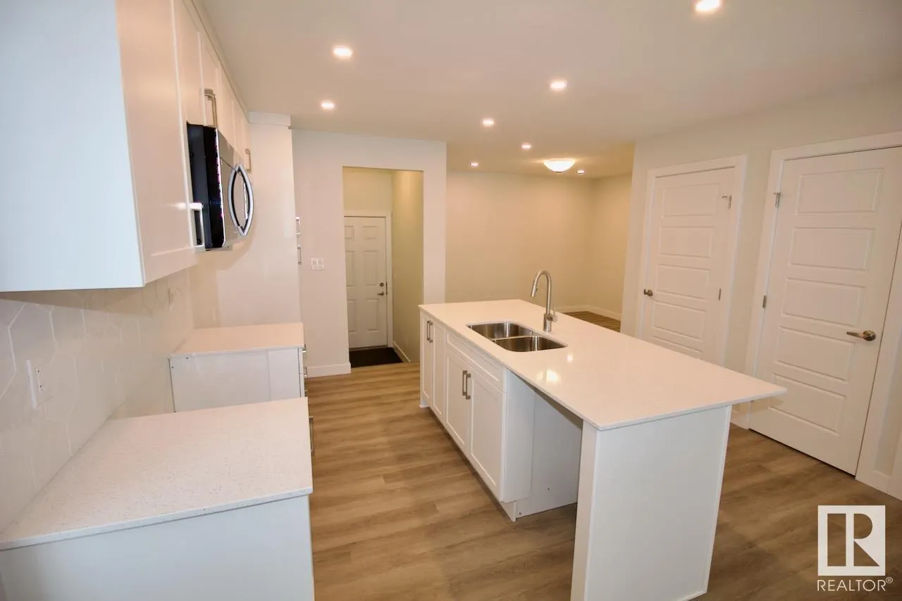 1045 HELEN LAVENDER LANE Lane