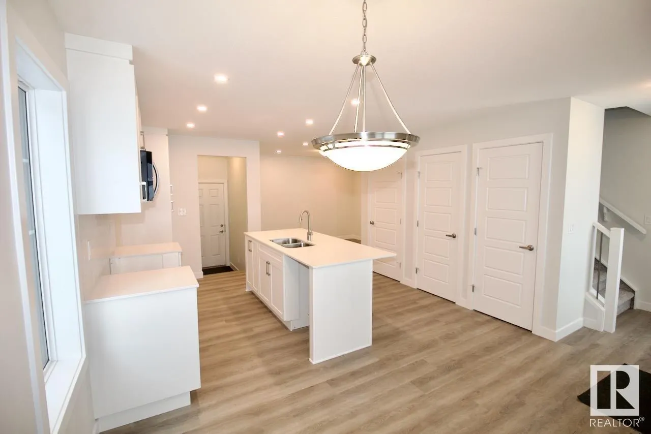 1045 HELEN LAVENDER LANE Lane