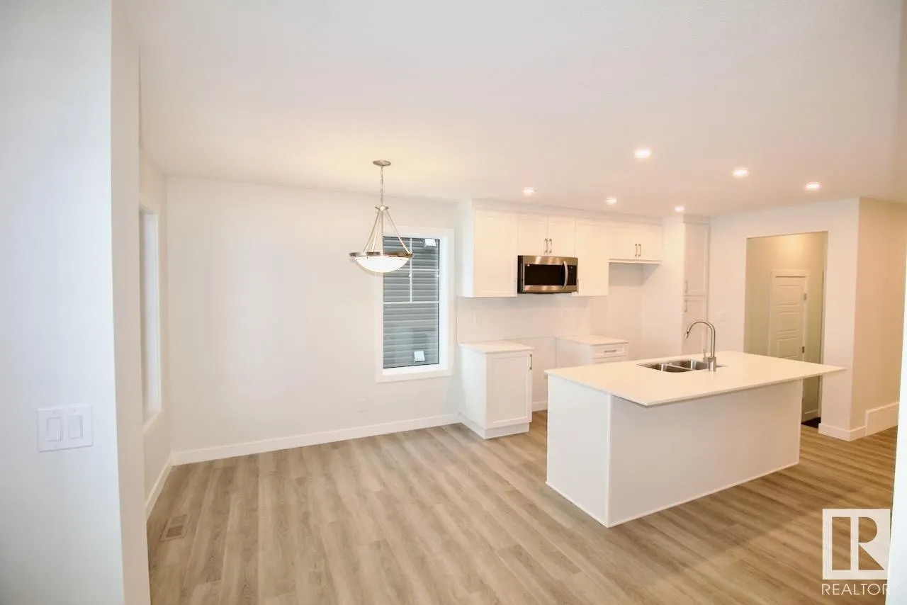1045 HELEN LAVENDER LANE Lane
