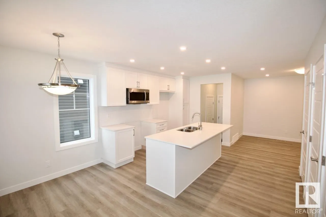 1045 HELEN LAVENDER LANE Lane
