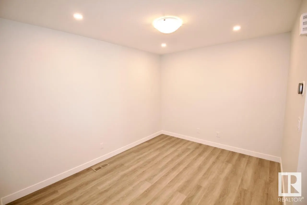 1045 HELEN LAVENDER LANE Lane