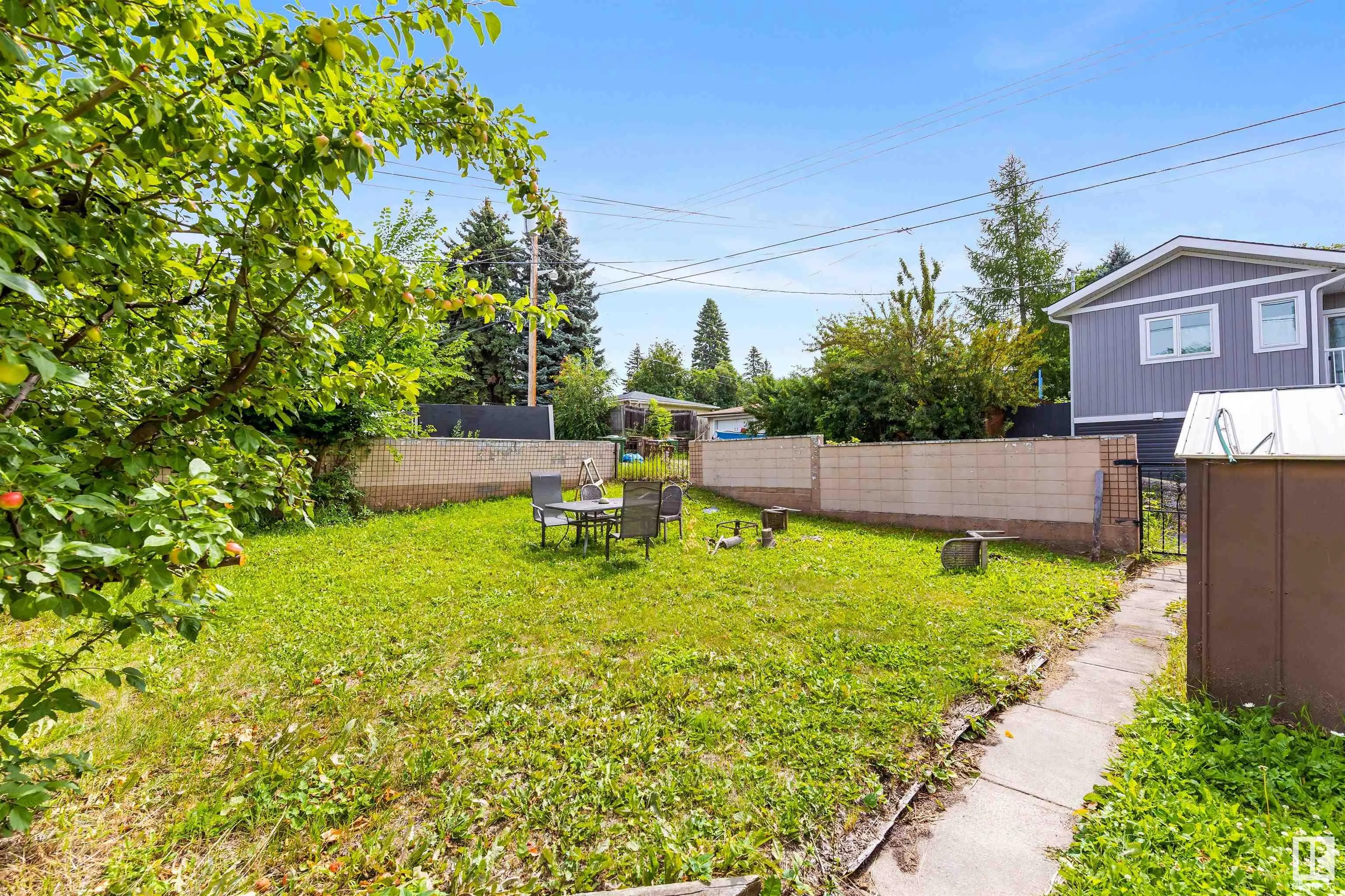 52 BELMONT Drive