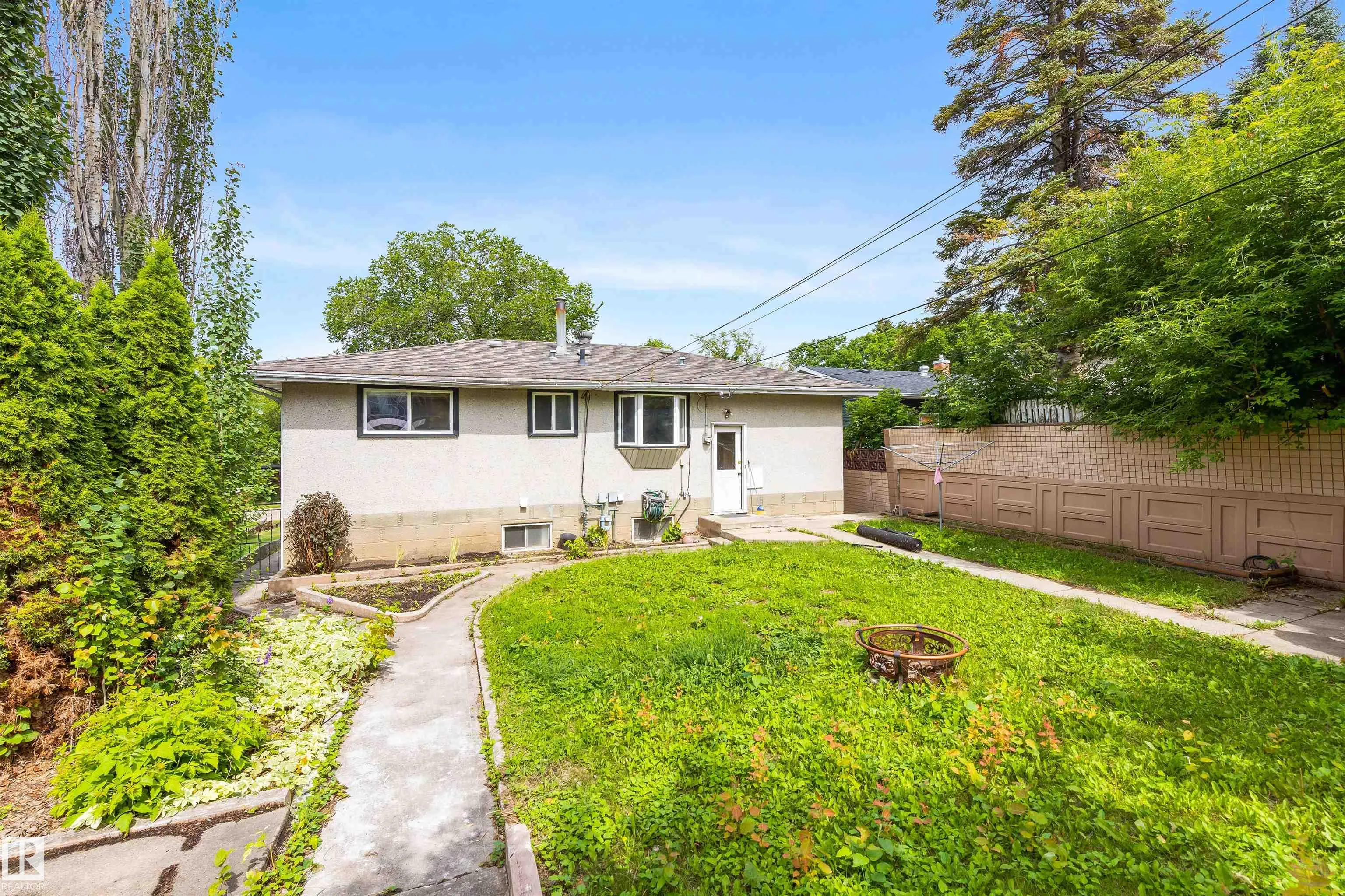 52 BELMONT Drive