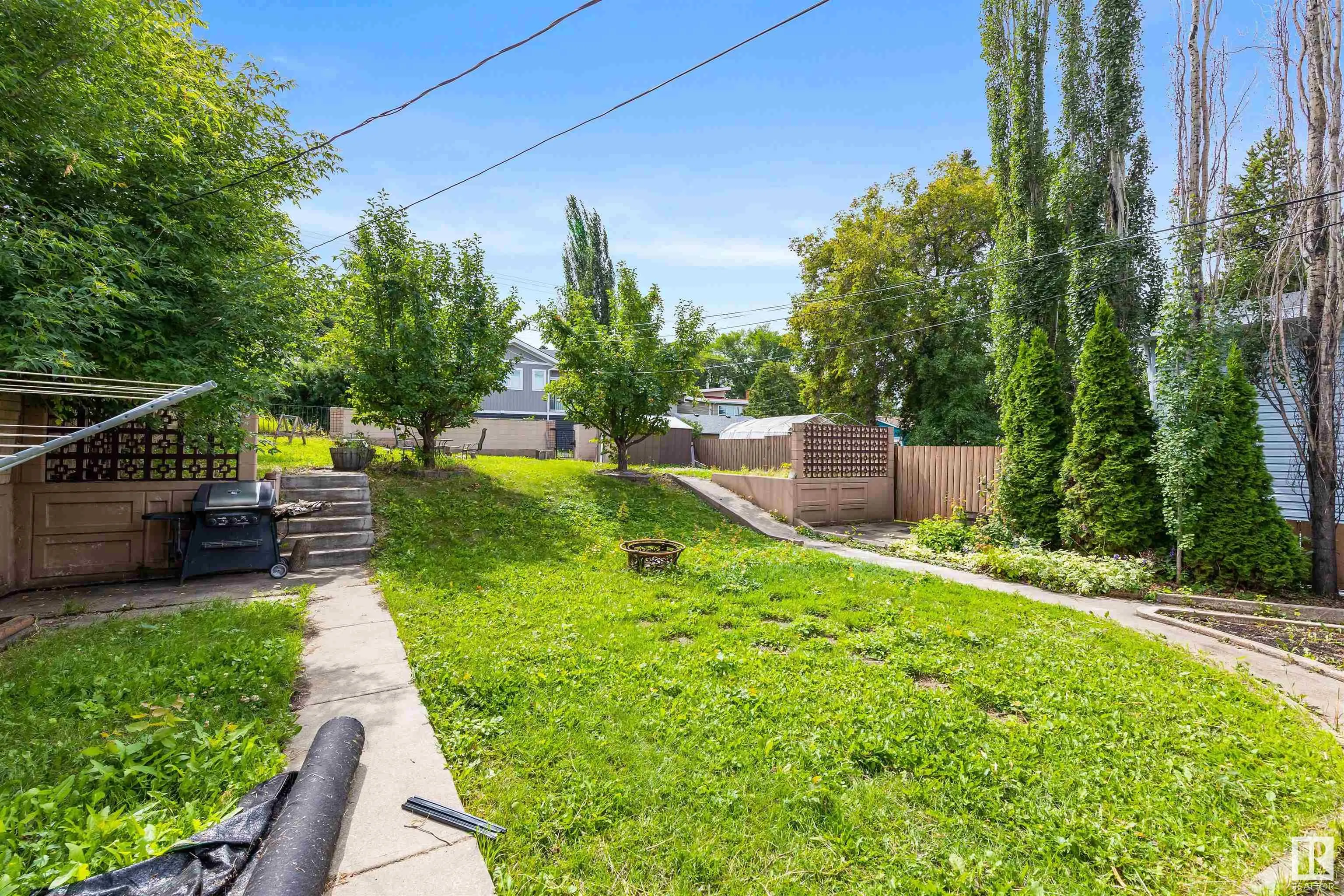 52 BELMONT Drive