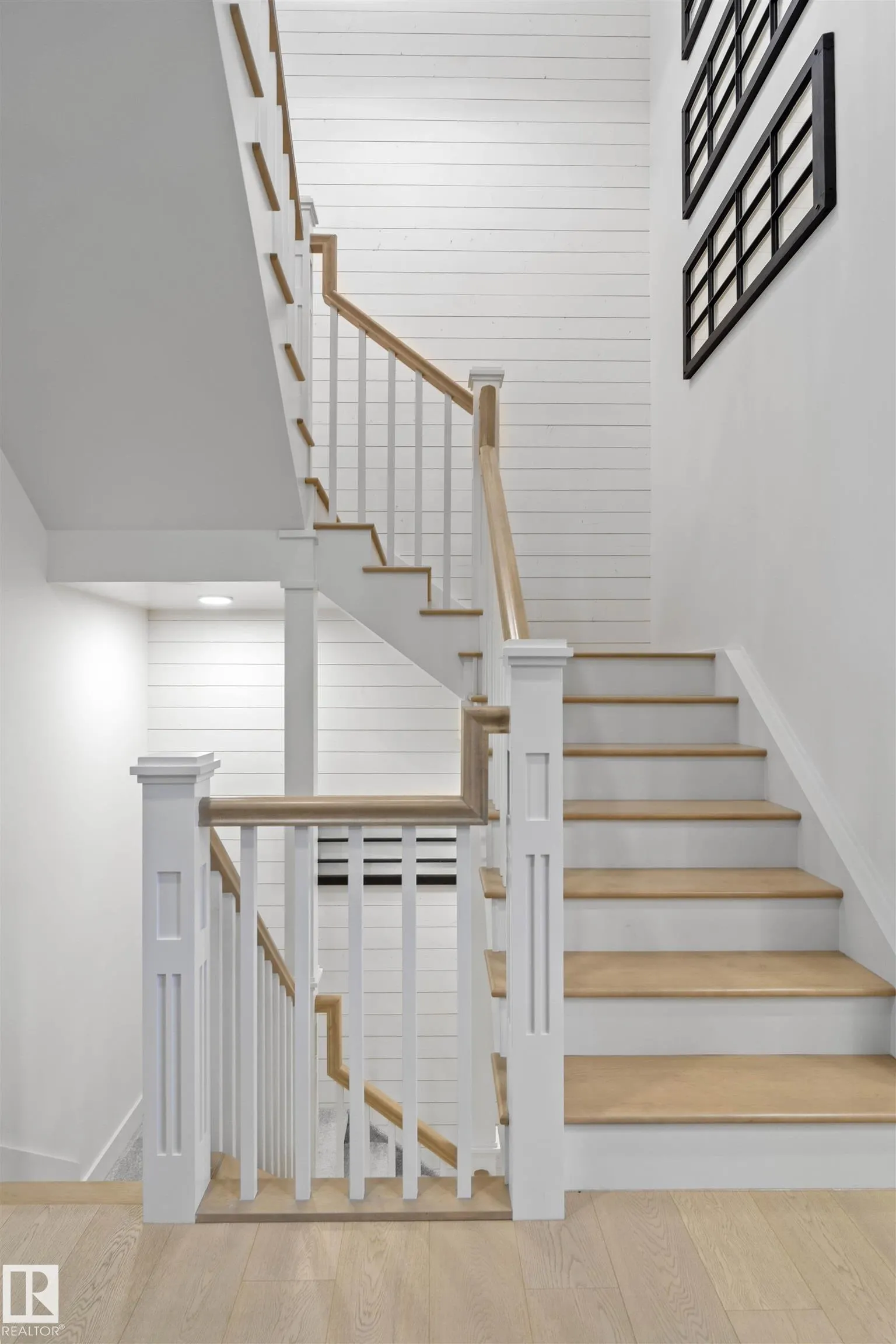 1493 Howes Crescent Crescent