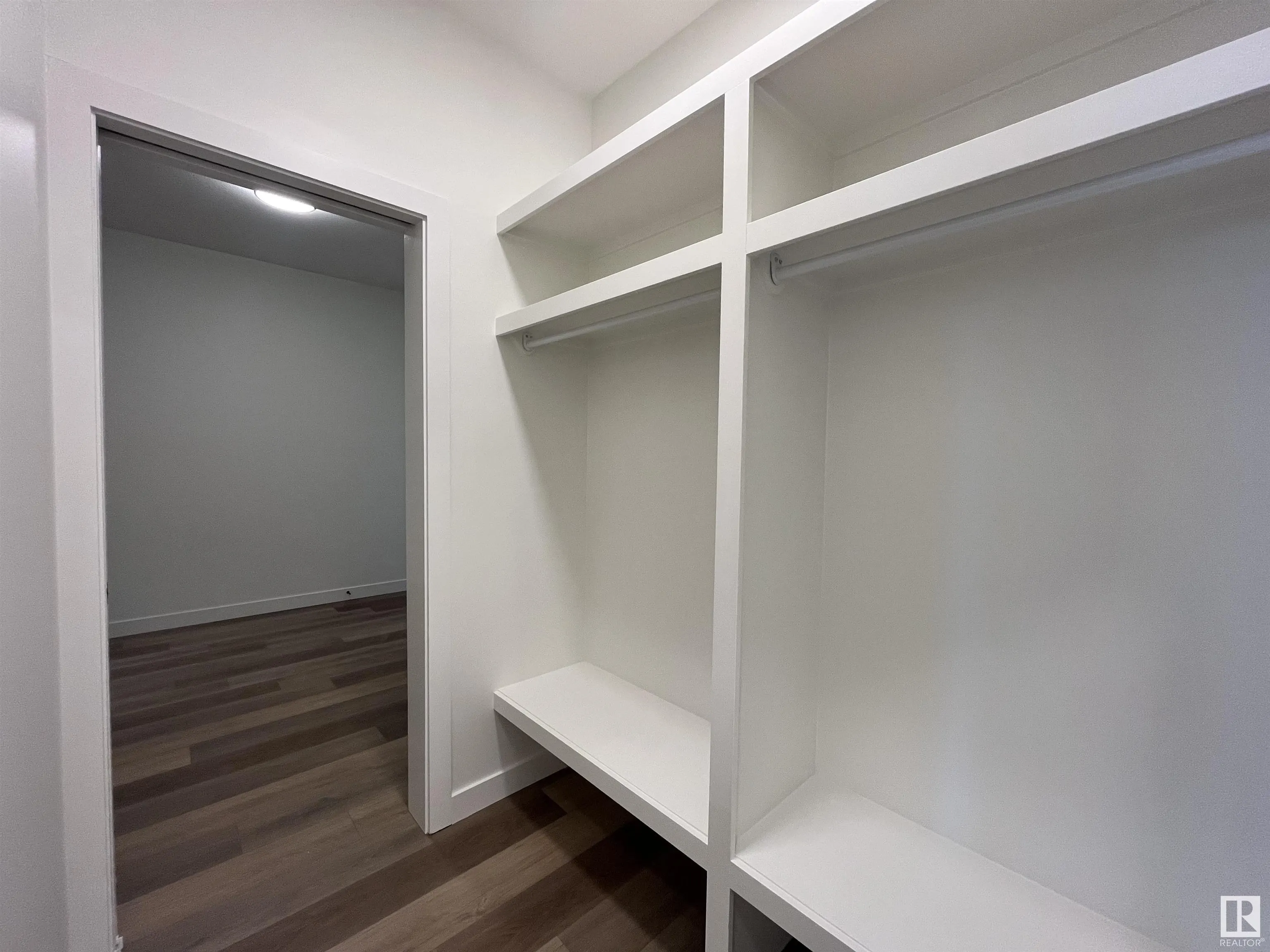 587 BOULDER Wynd