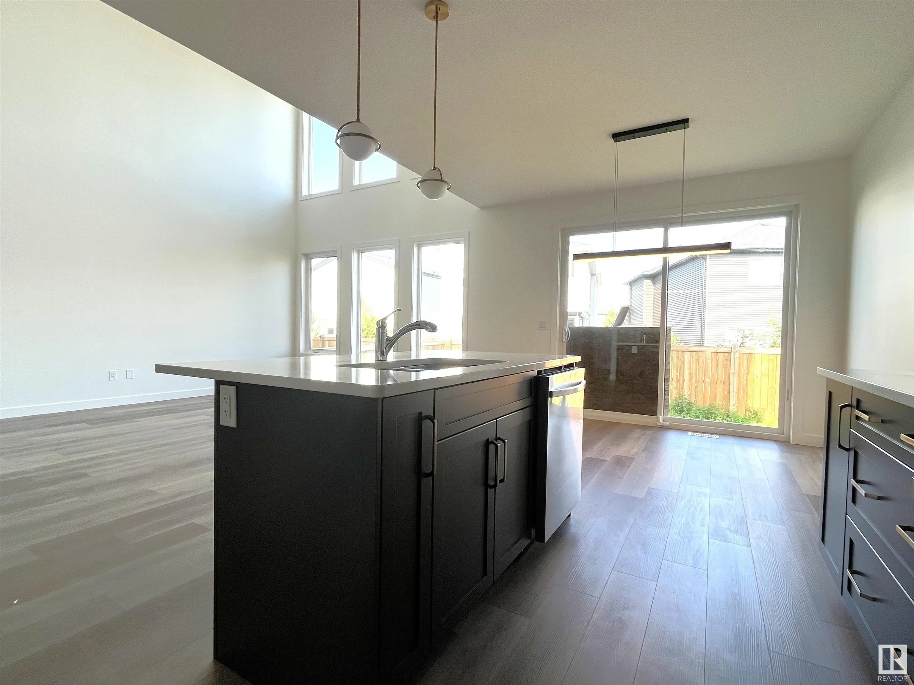 587 BOULDER Wynd