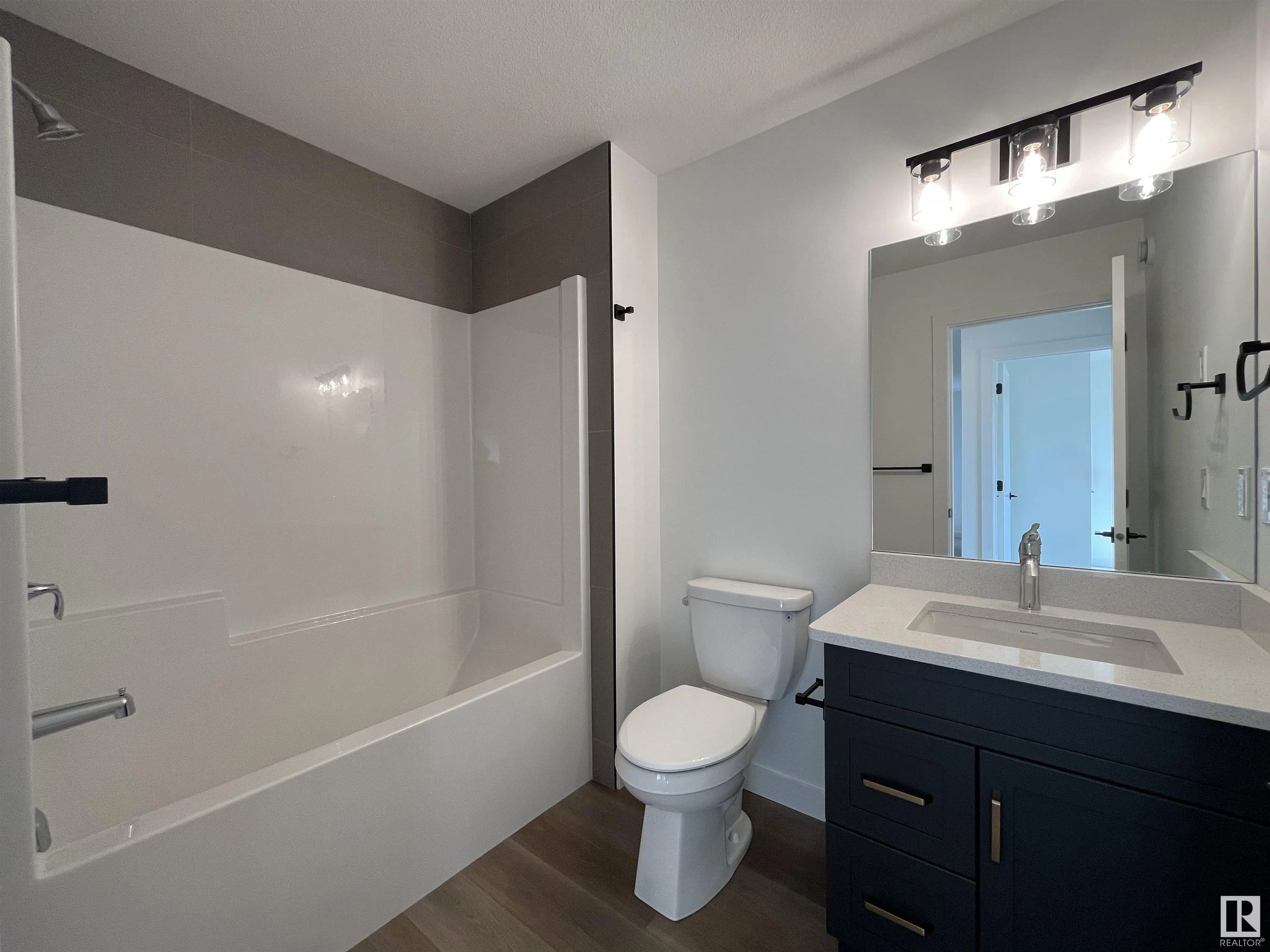 587 BOULDER Wynd