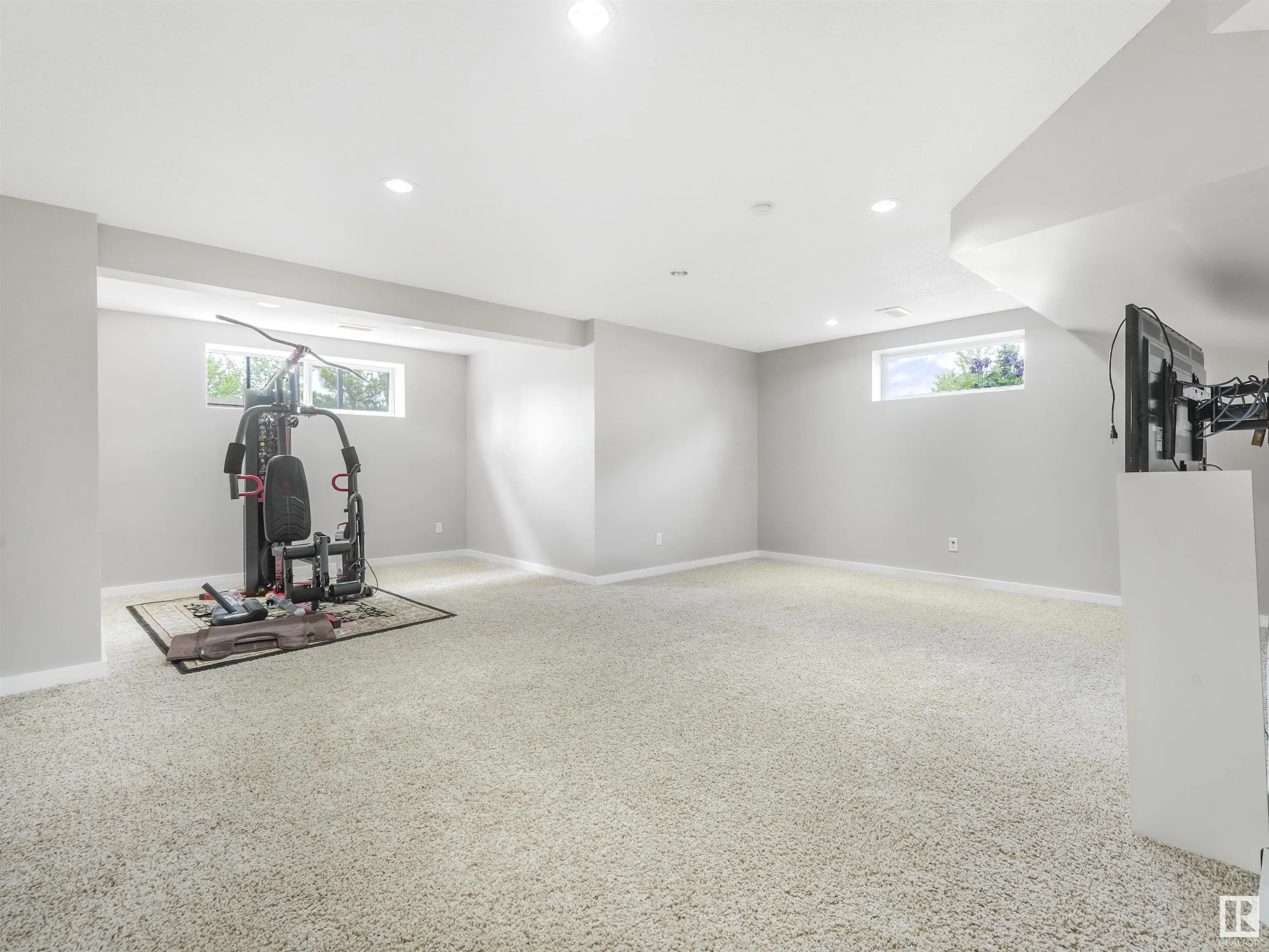 55 RIDGELAND Point(e)
