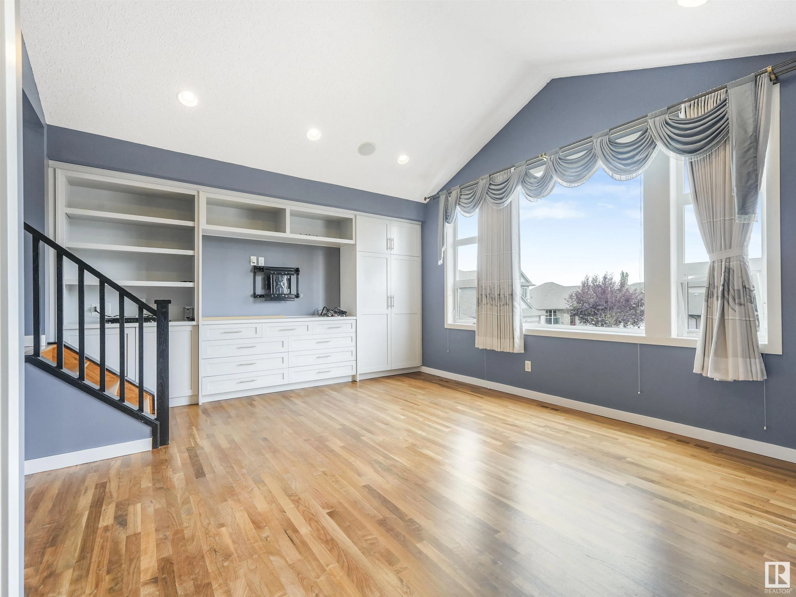55 RIDGELAND Point(e)