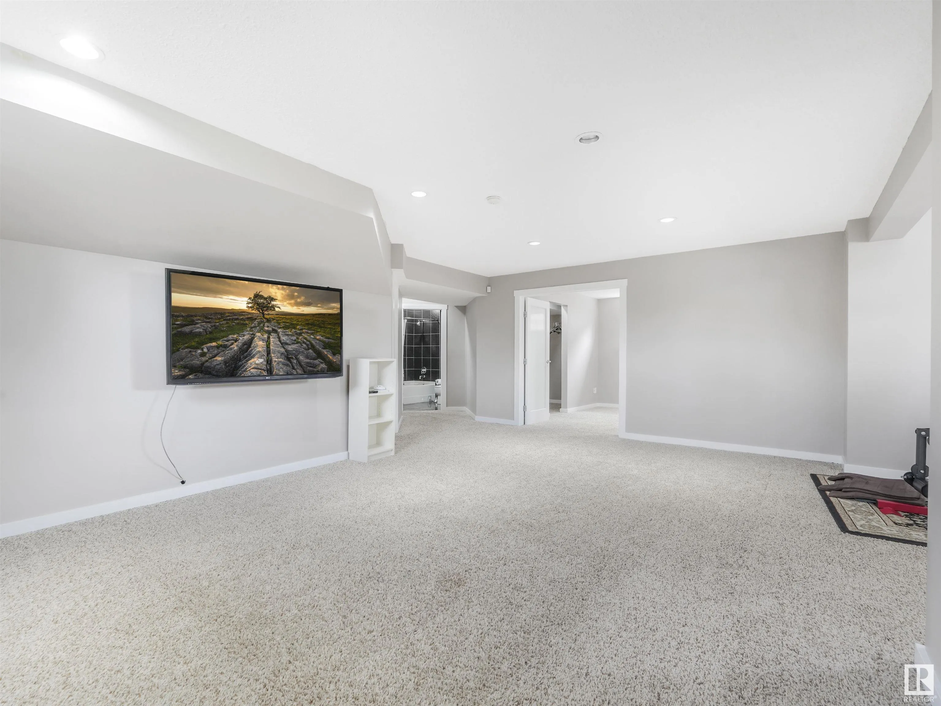 55 RIDGELAND Point(e)