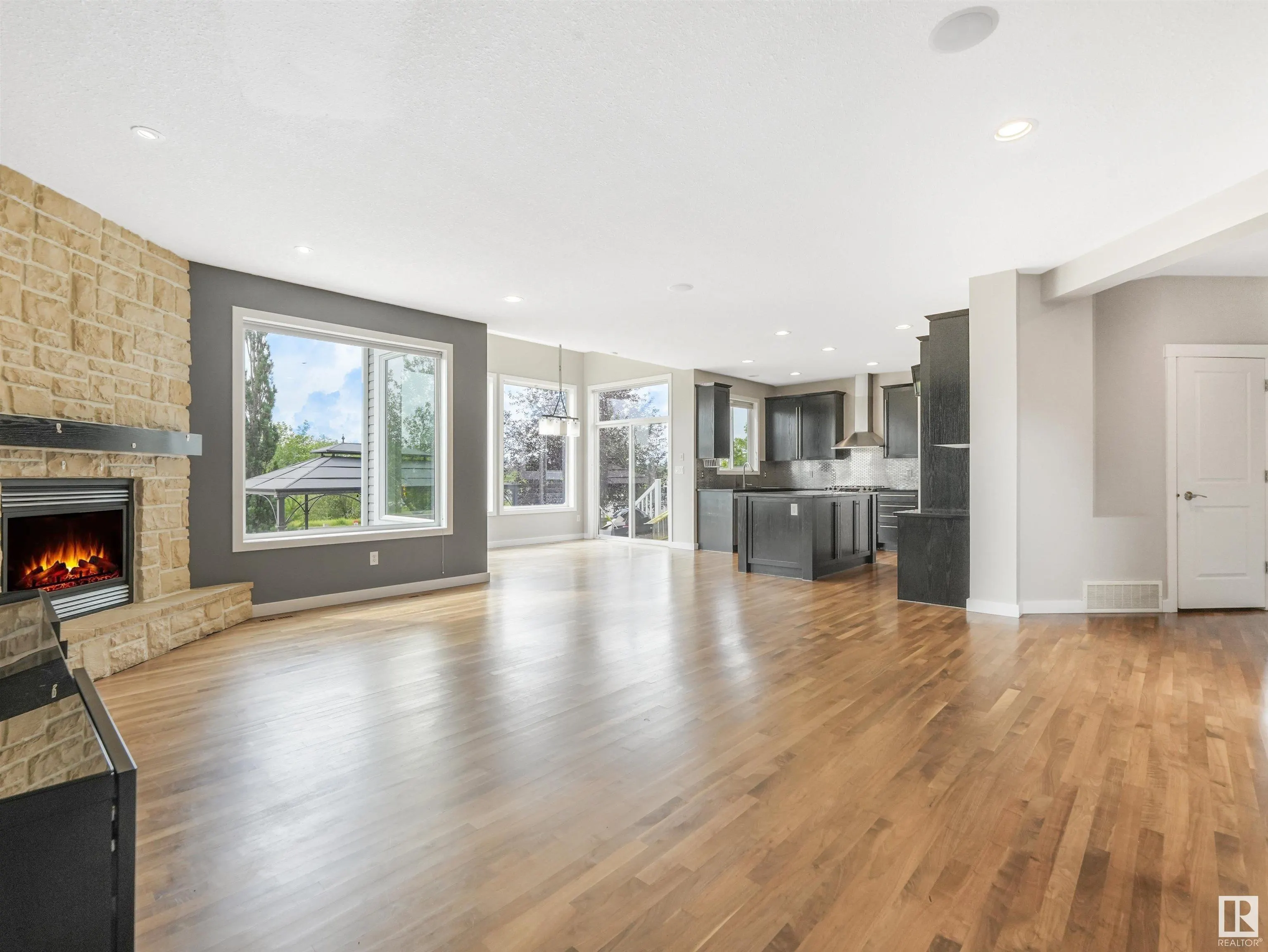 55 RIDGELAND Point(e)