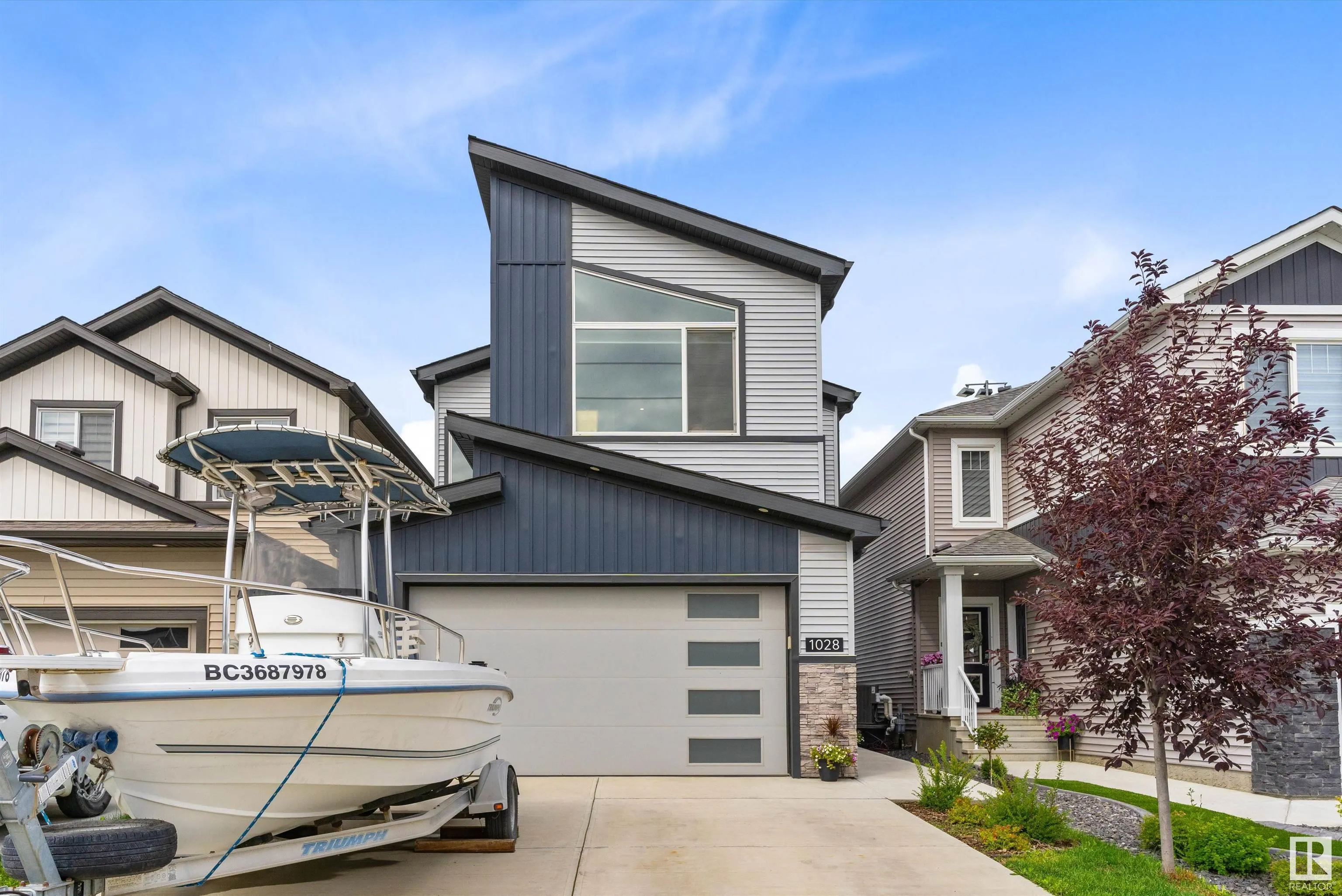1028 BERG Place