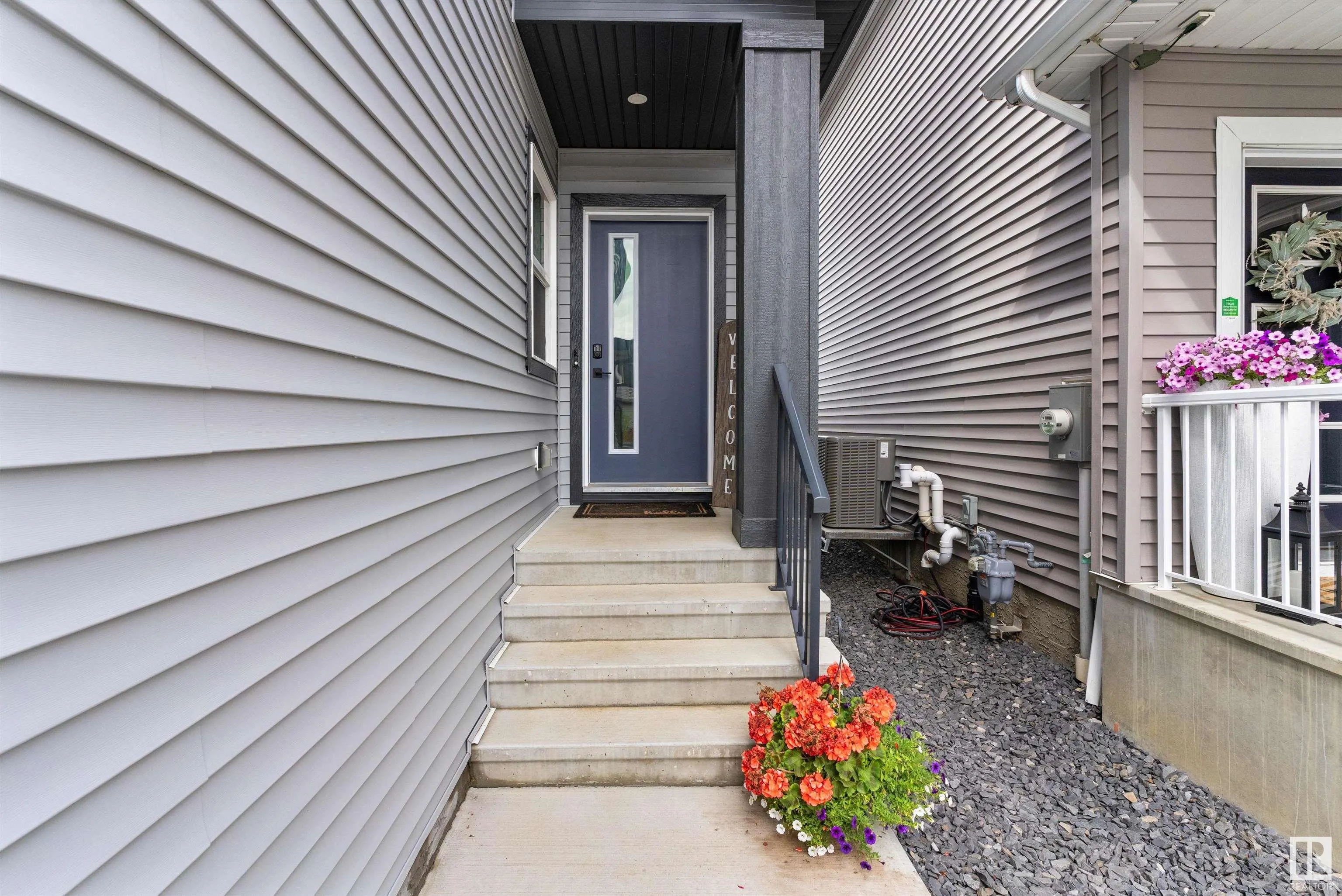 1028 BERG Place