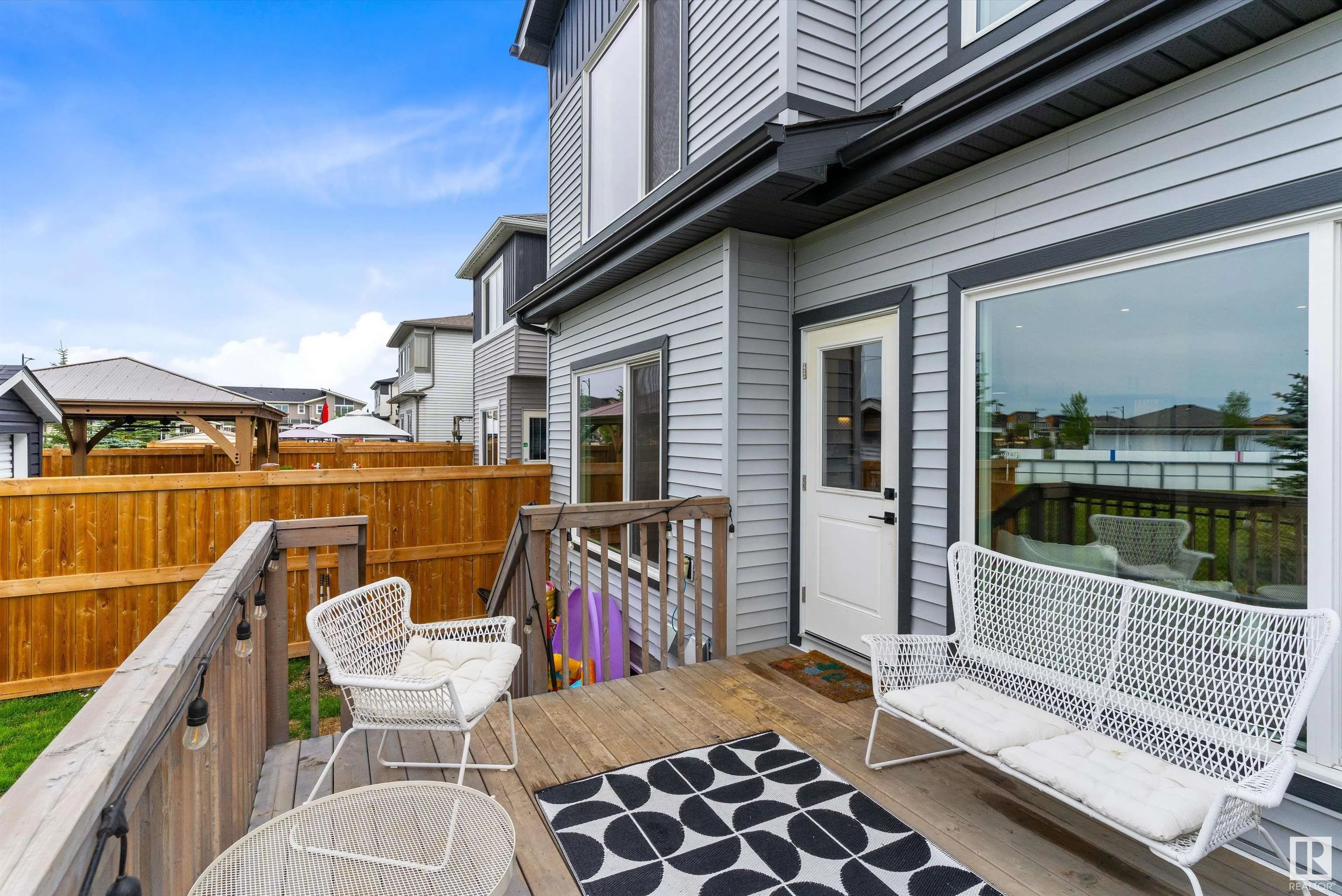 1028 BERG Place