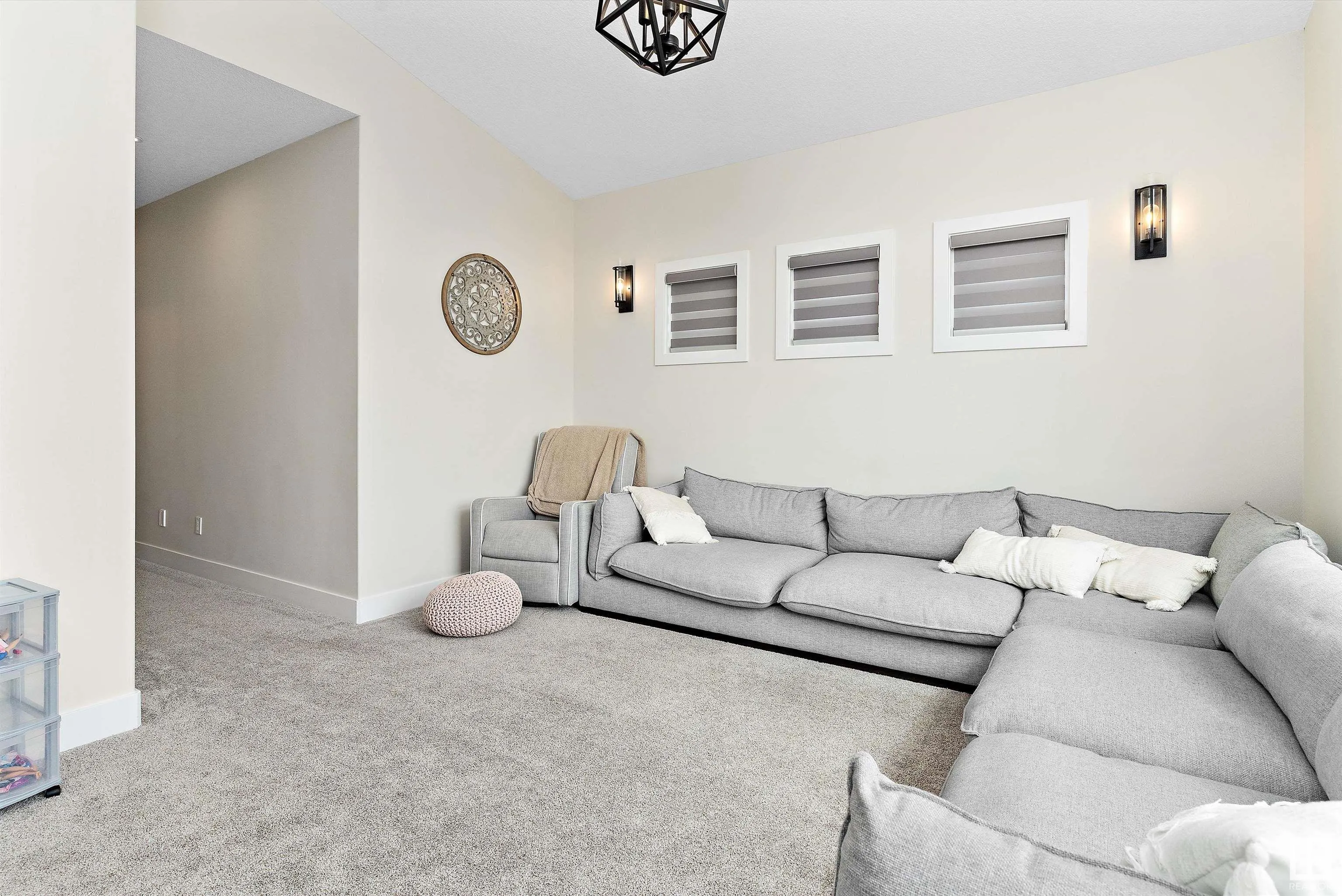 1028 BERG Place
