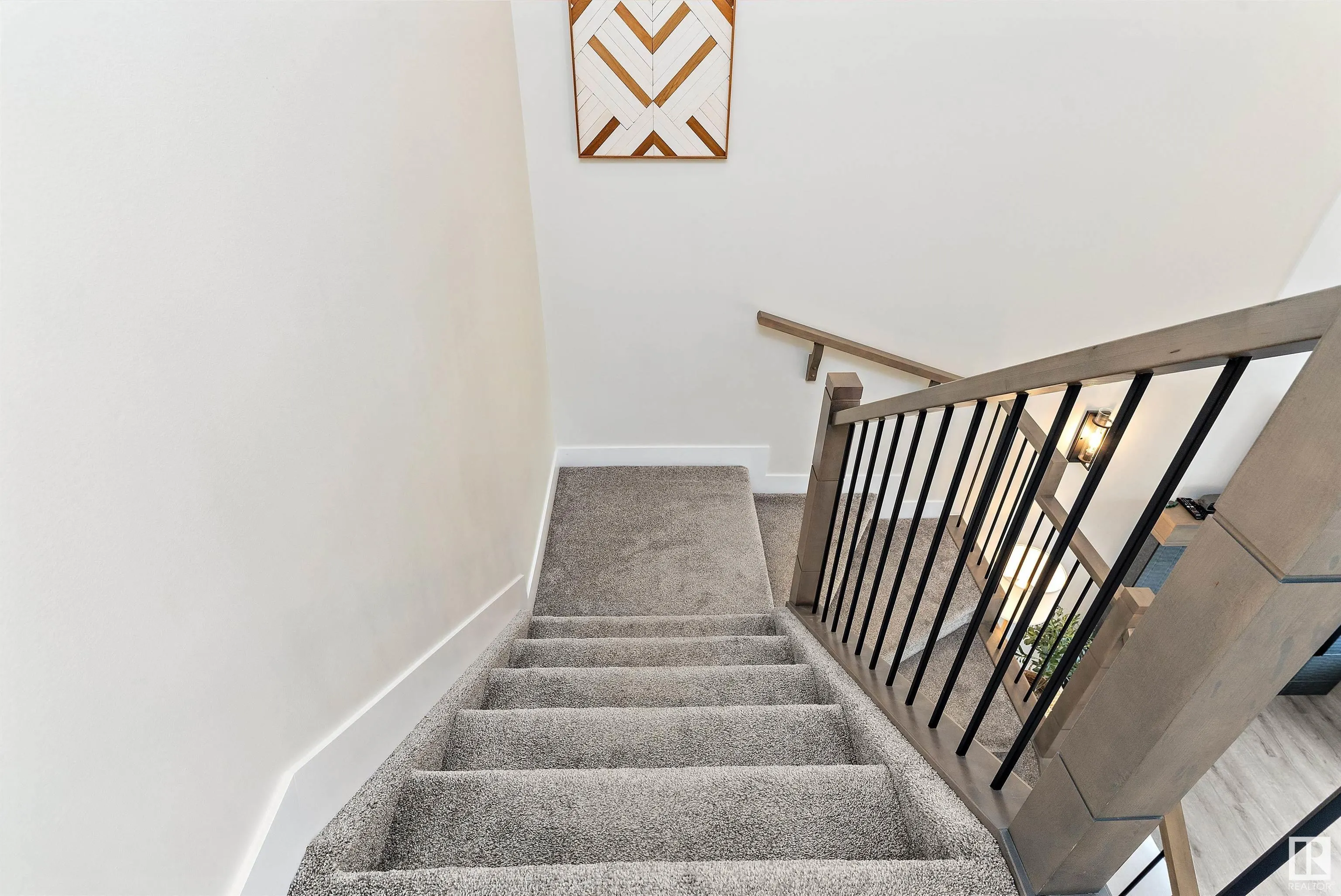 1028 BERG Place