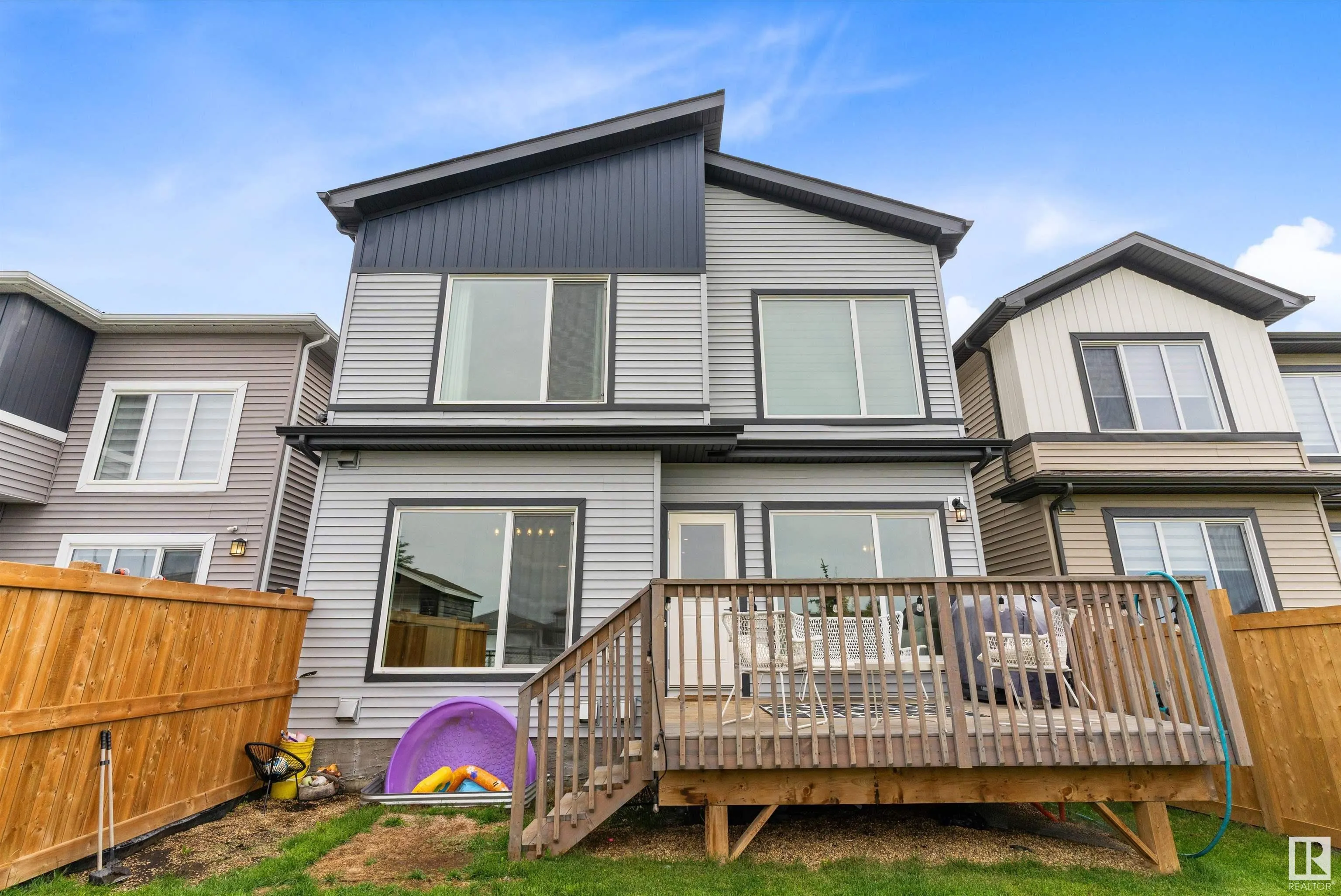 1028 BERG Place