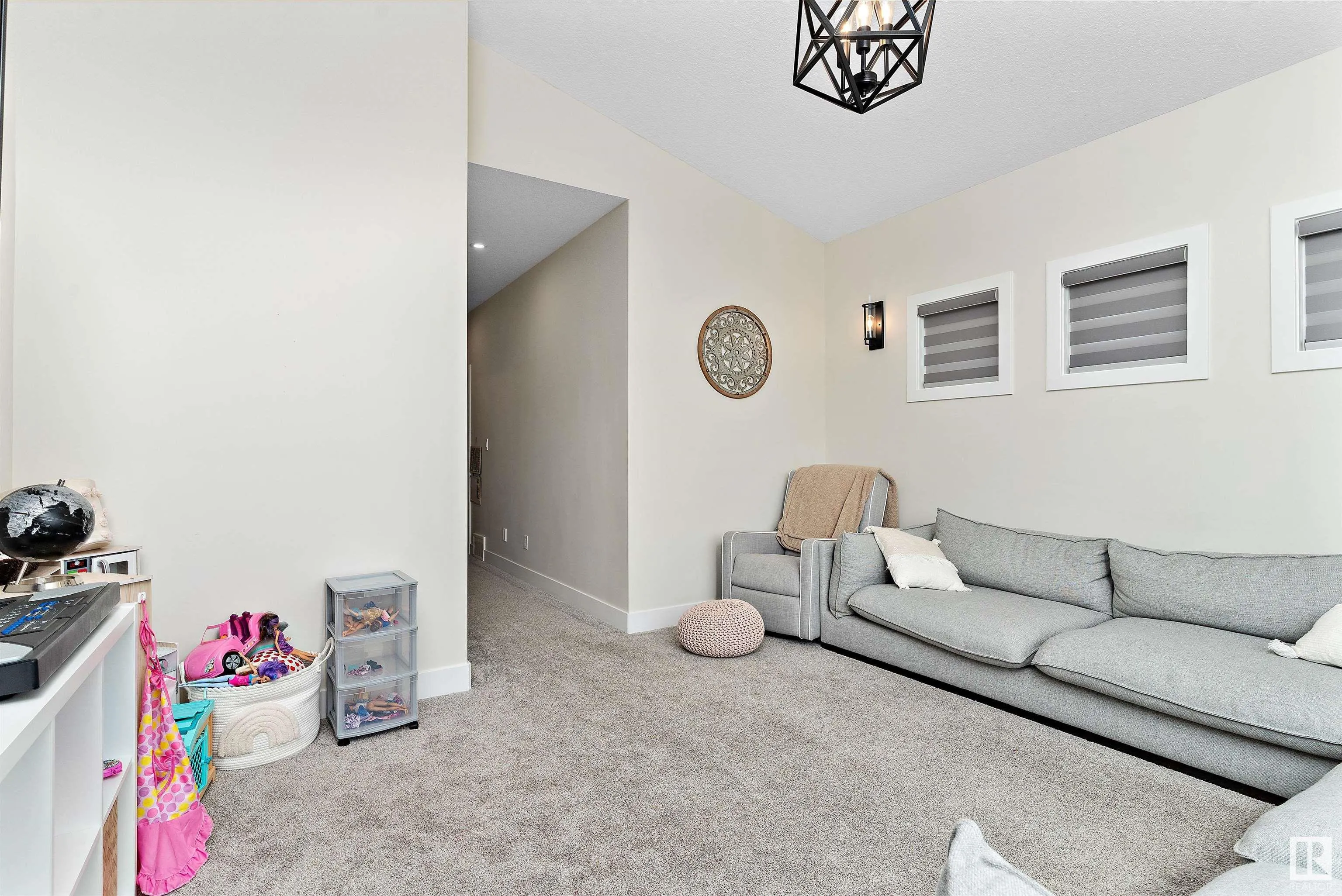 1028 BERG Place