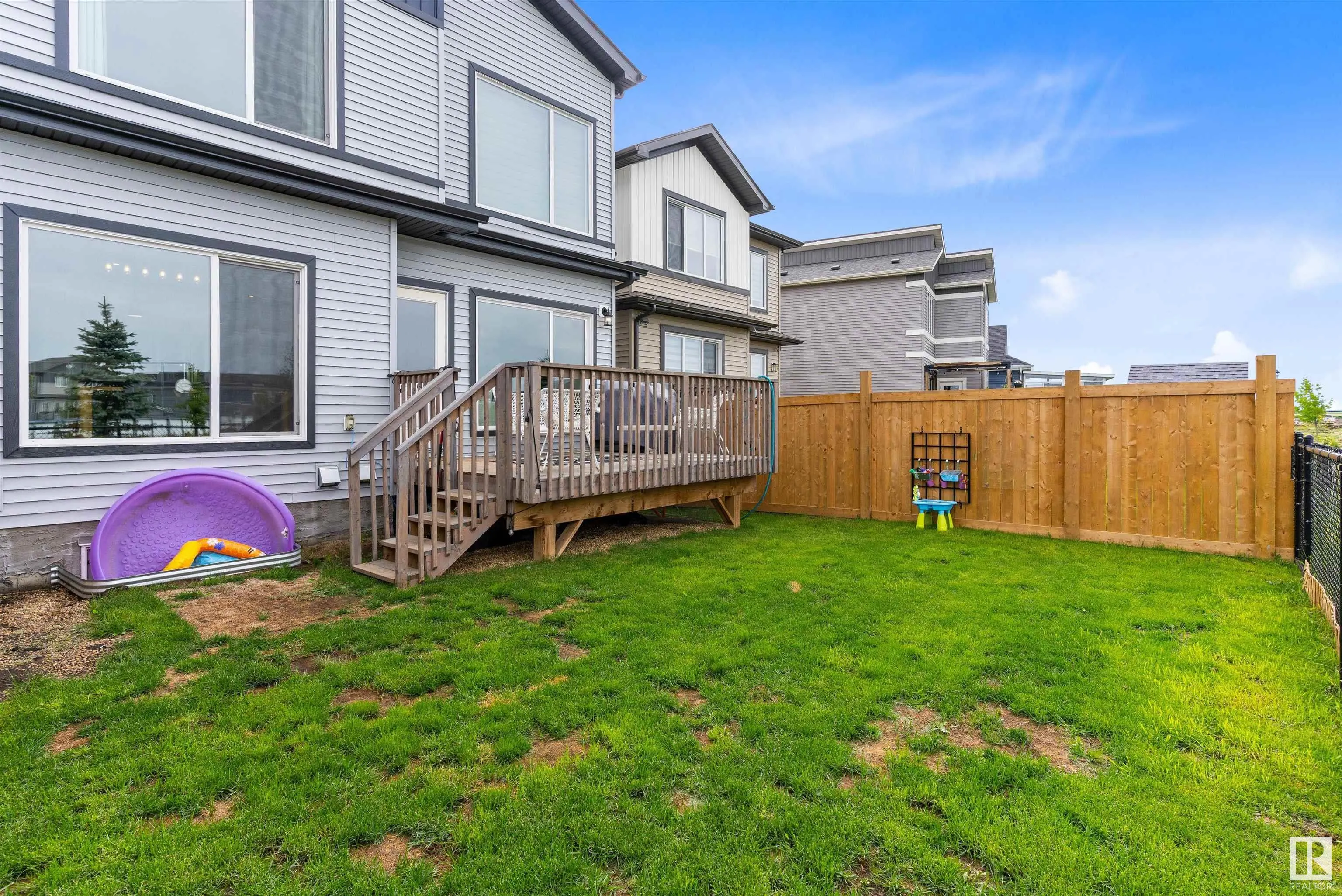 1028 BERG Place