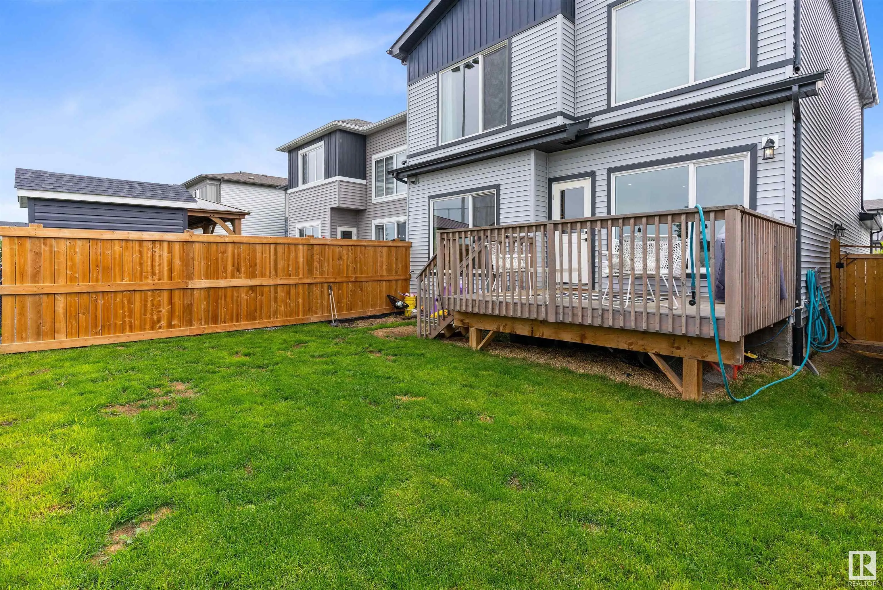 1028 BERG Place