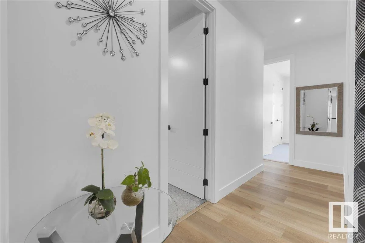 5611 Cautley Cove