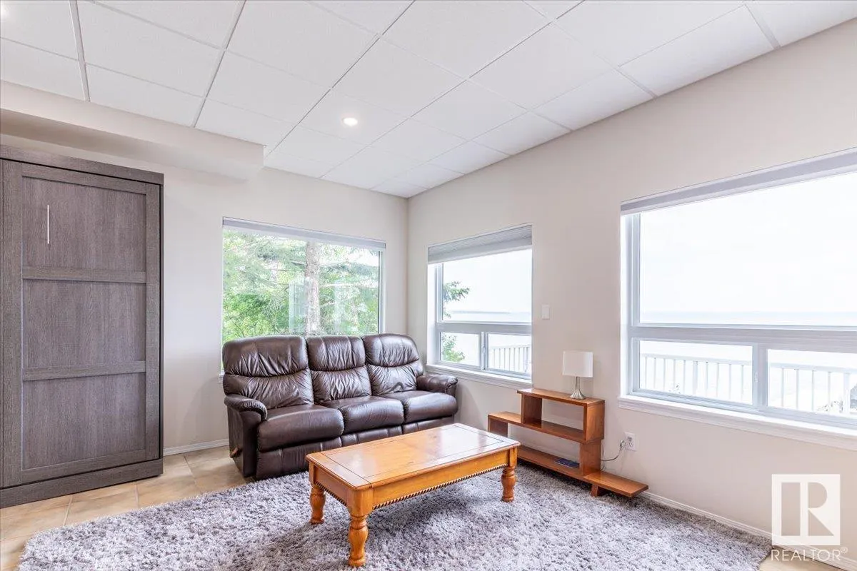239 Lakeshore Drive