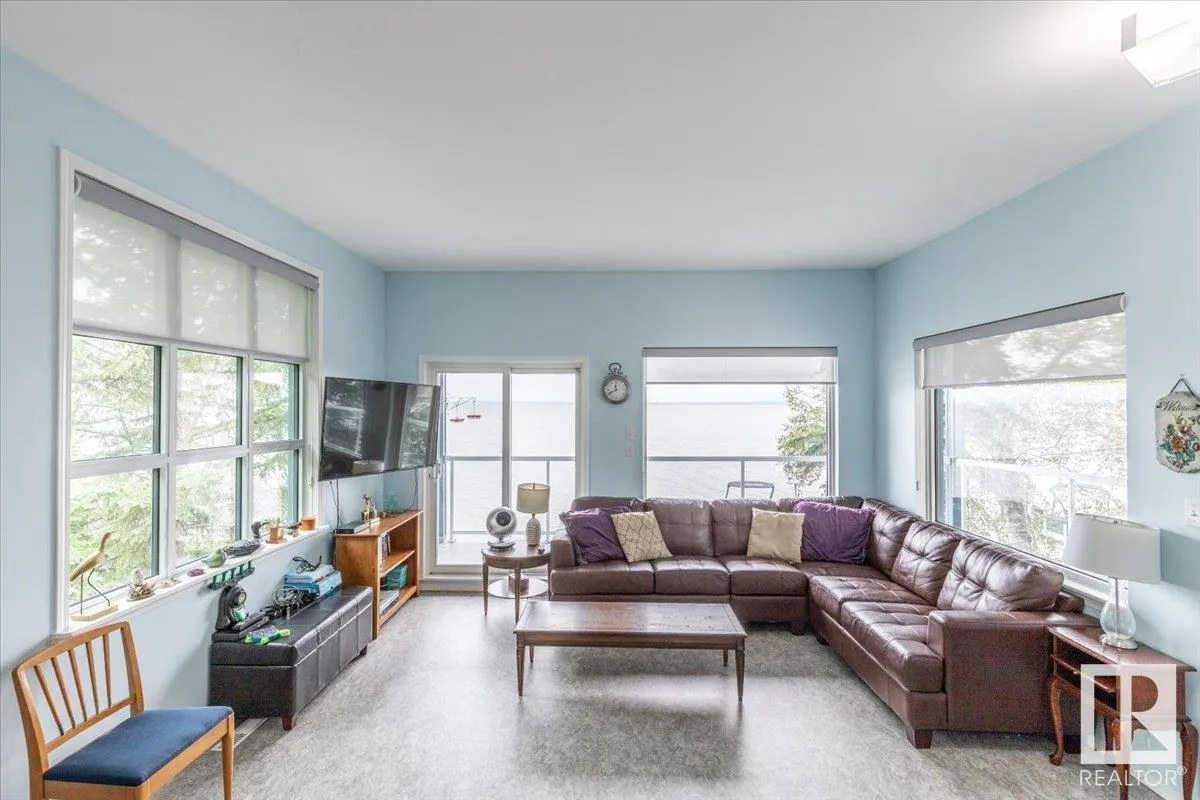 239 Lakeshore Drive