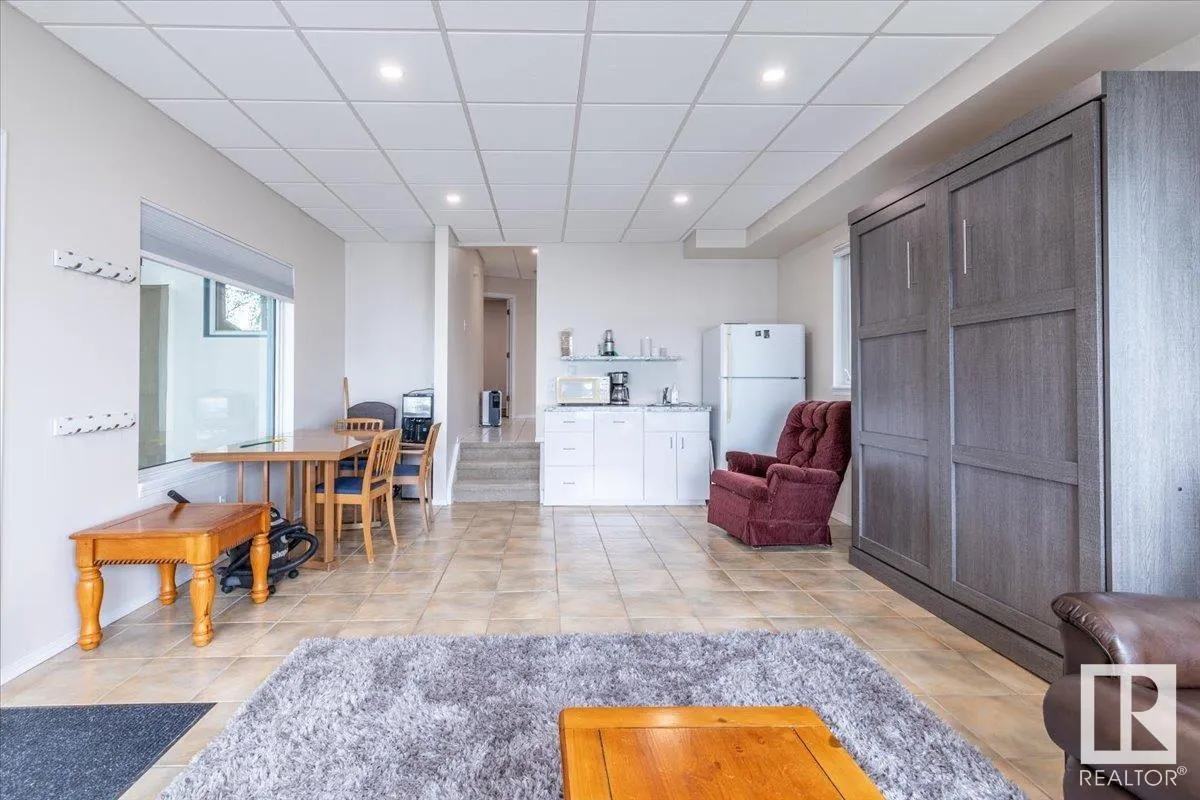 239 Lakeshore Drive
